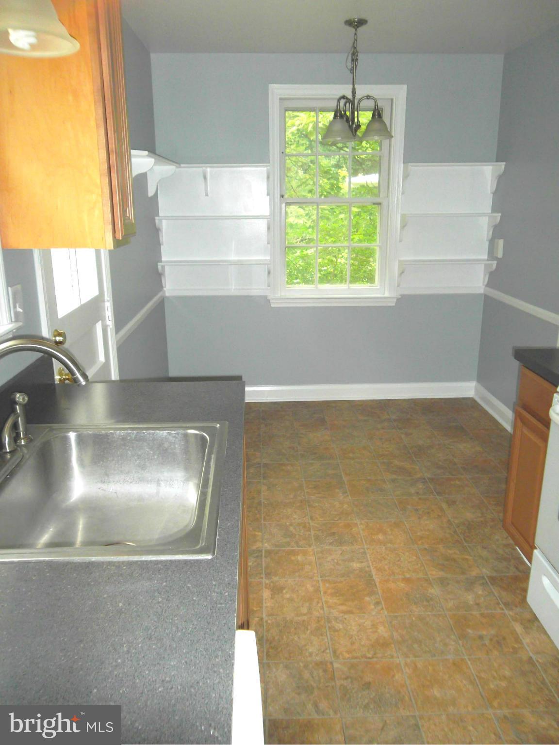 KNOLLBROOK - Residential Lease