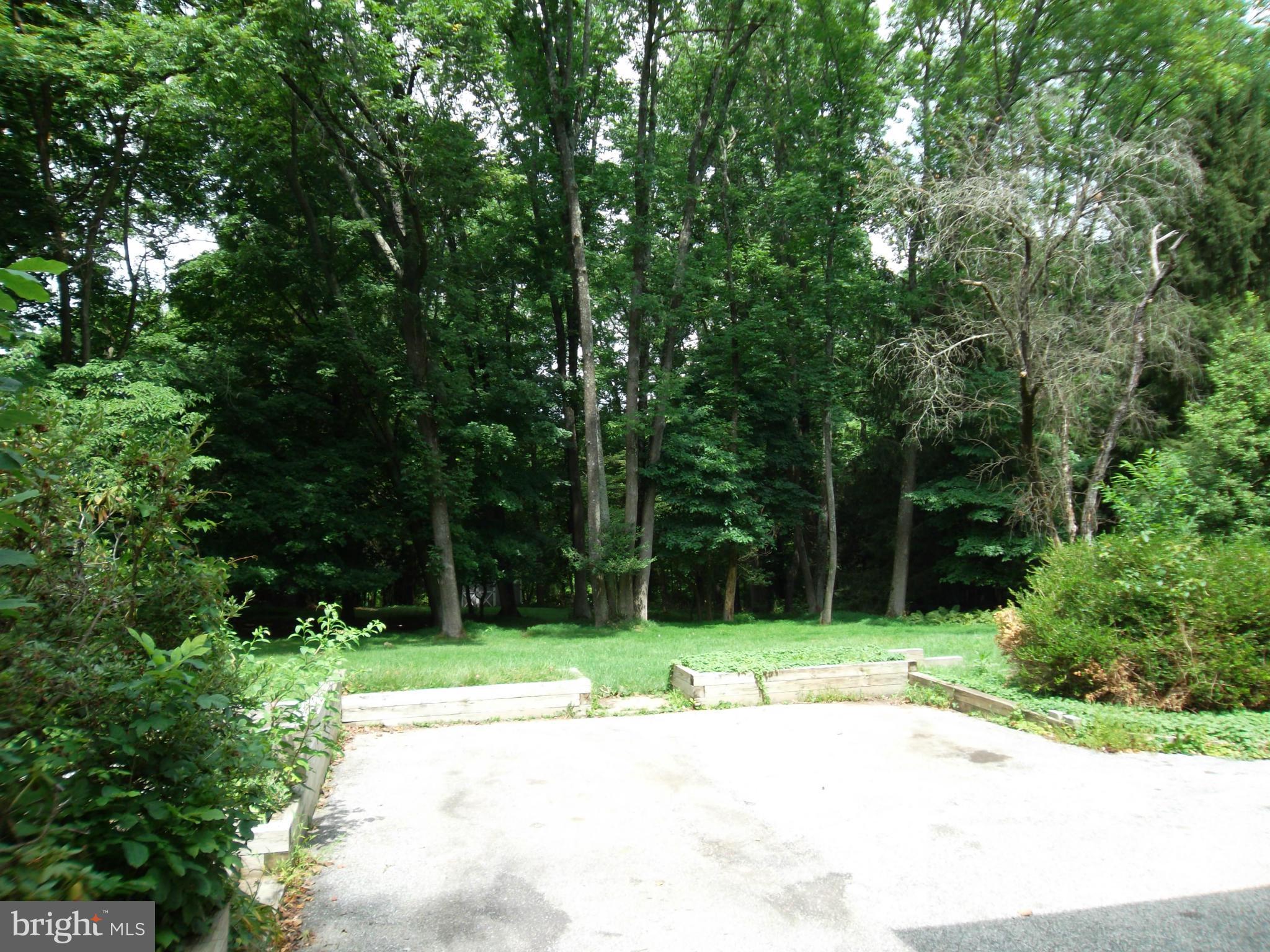 KNOLLBROOK - Residential Lease