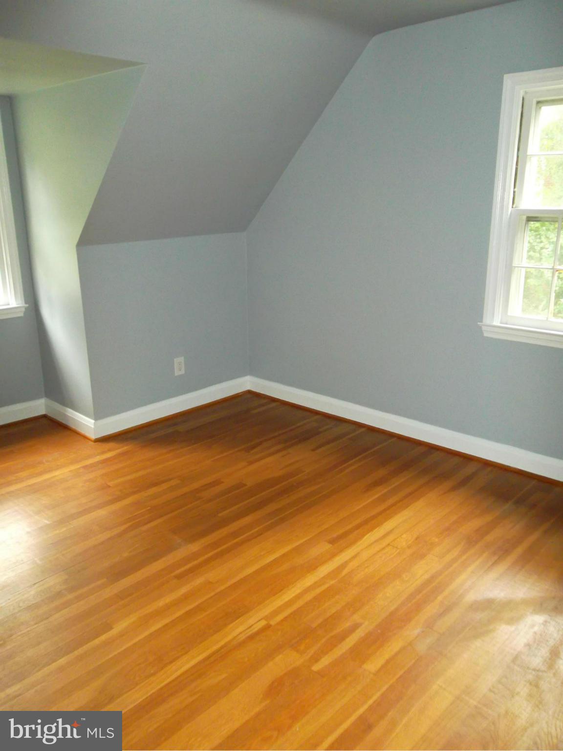 KNOLLBROOK - Residential Lease