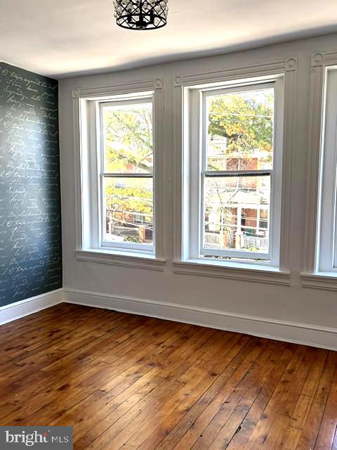 533 N MARY STREET