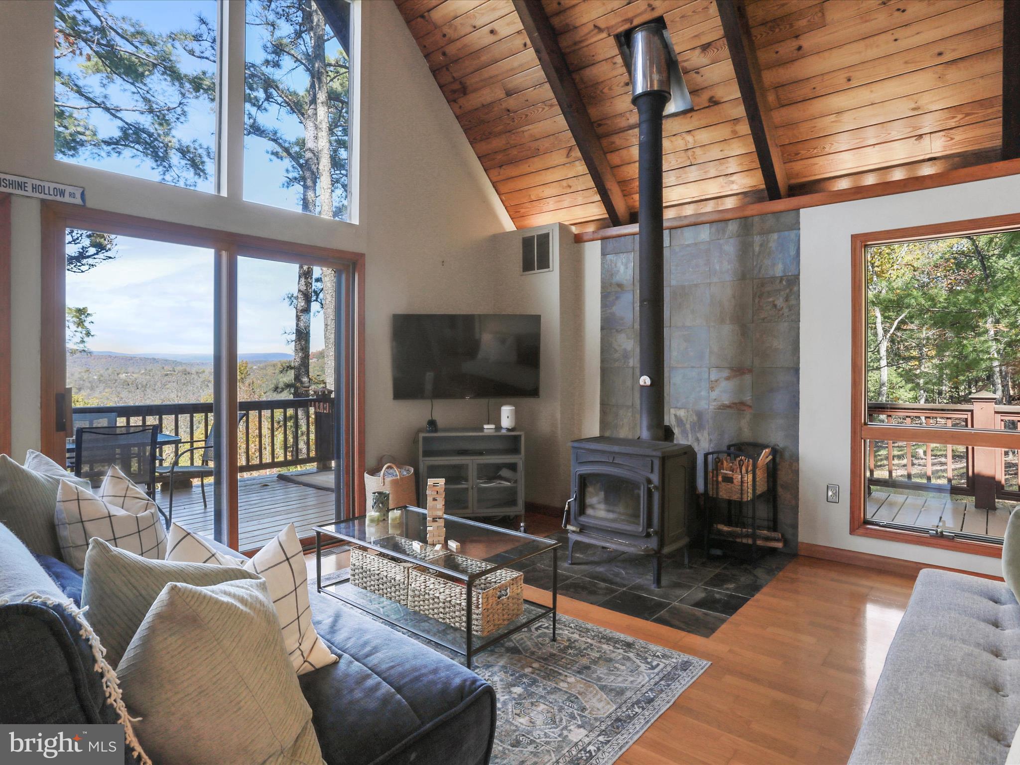 813 MOONSHINE HOLLOW ROAD