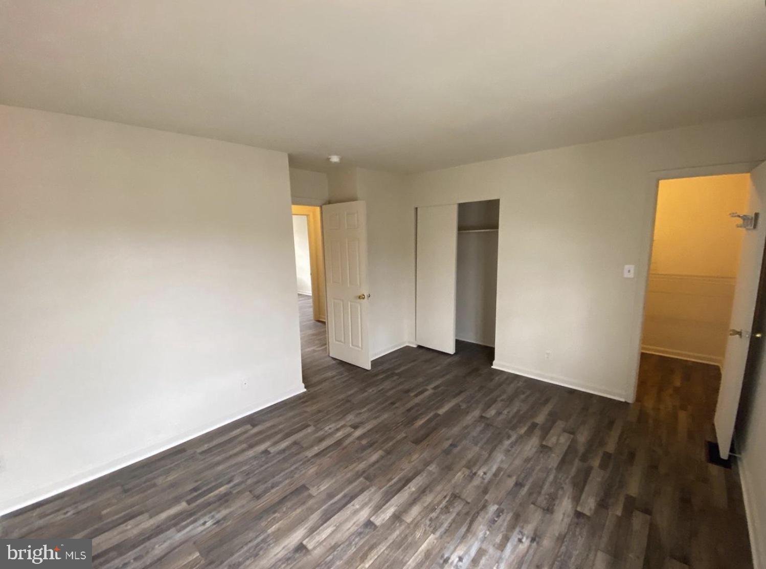 STAFFORD OAKS - Residential