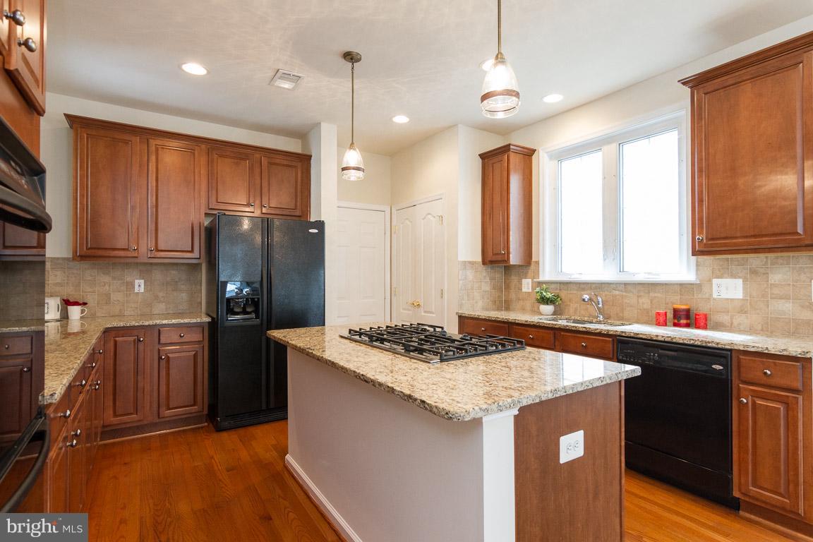 HAYMARKET STATION - Residential