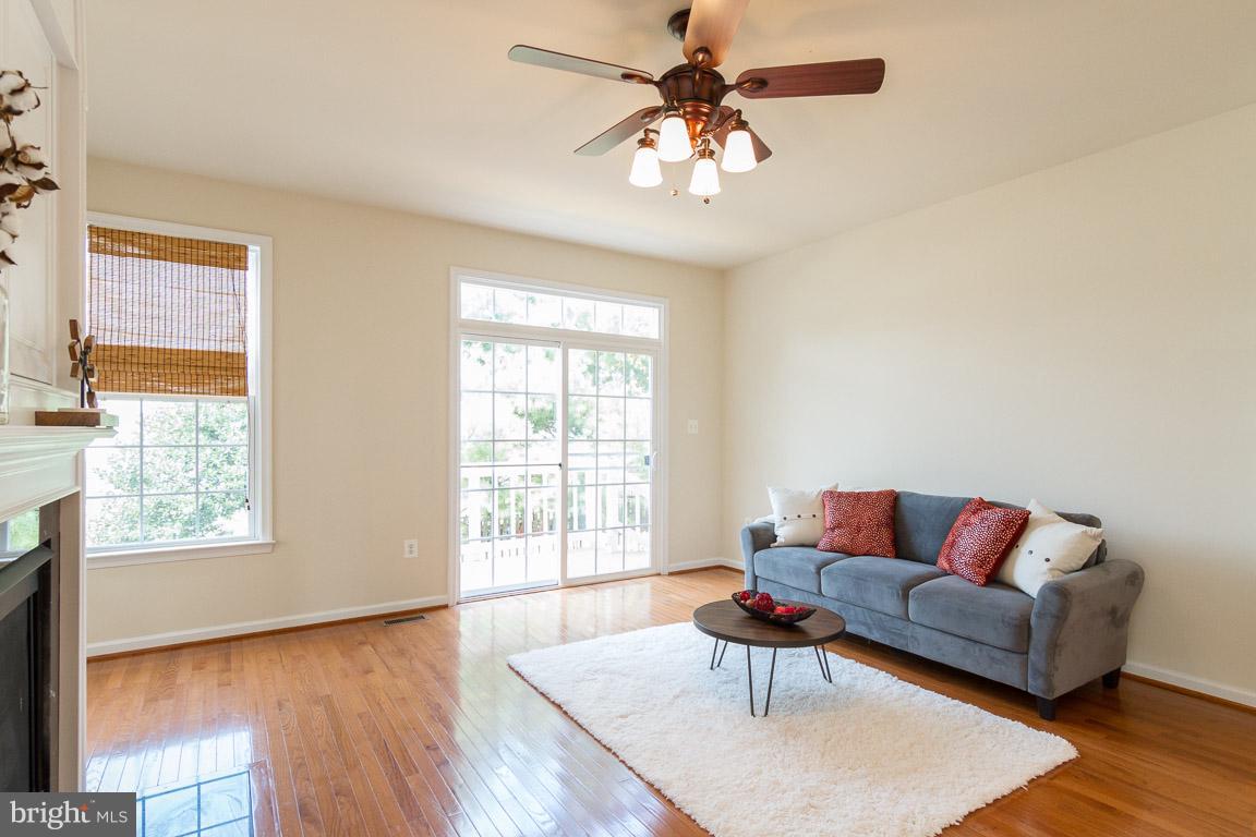 HAYMARKET STATION - Residential