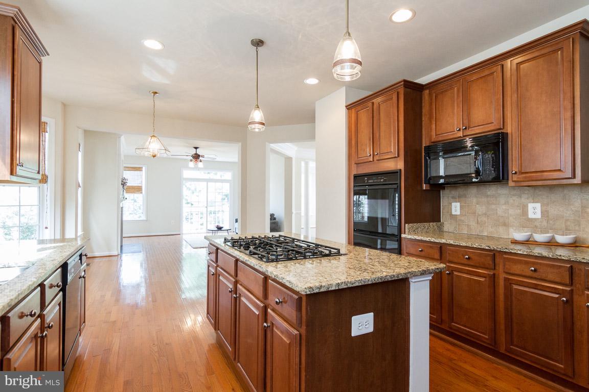 HAYMARKET STATION - Residential