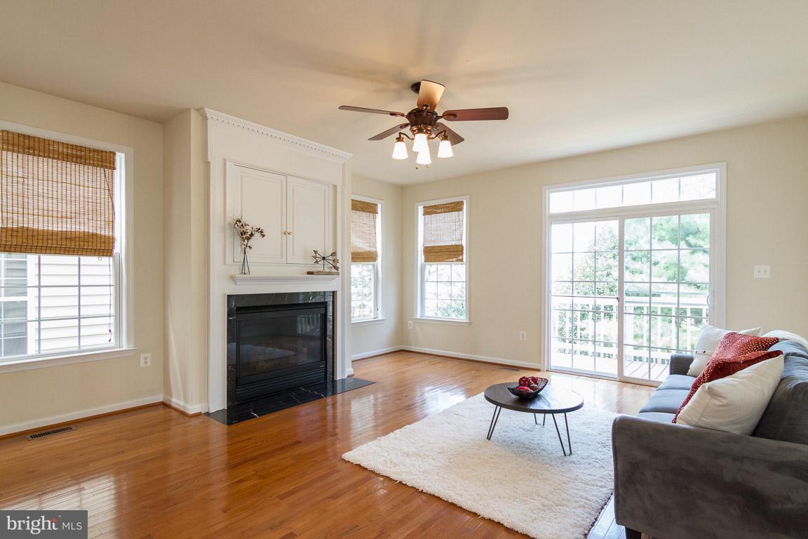 HAYMARKET STATION - Residential