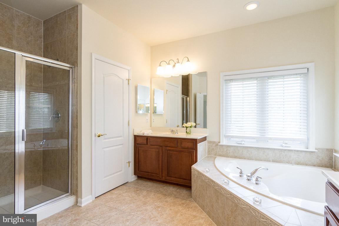 HAYMARKET STATION - Residential