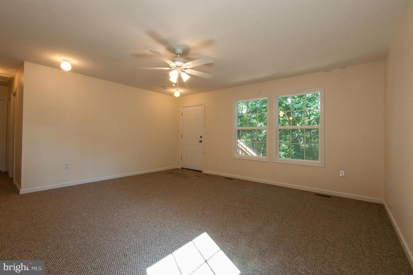 DEER SPRING WOODS - Residential