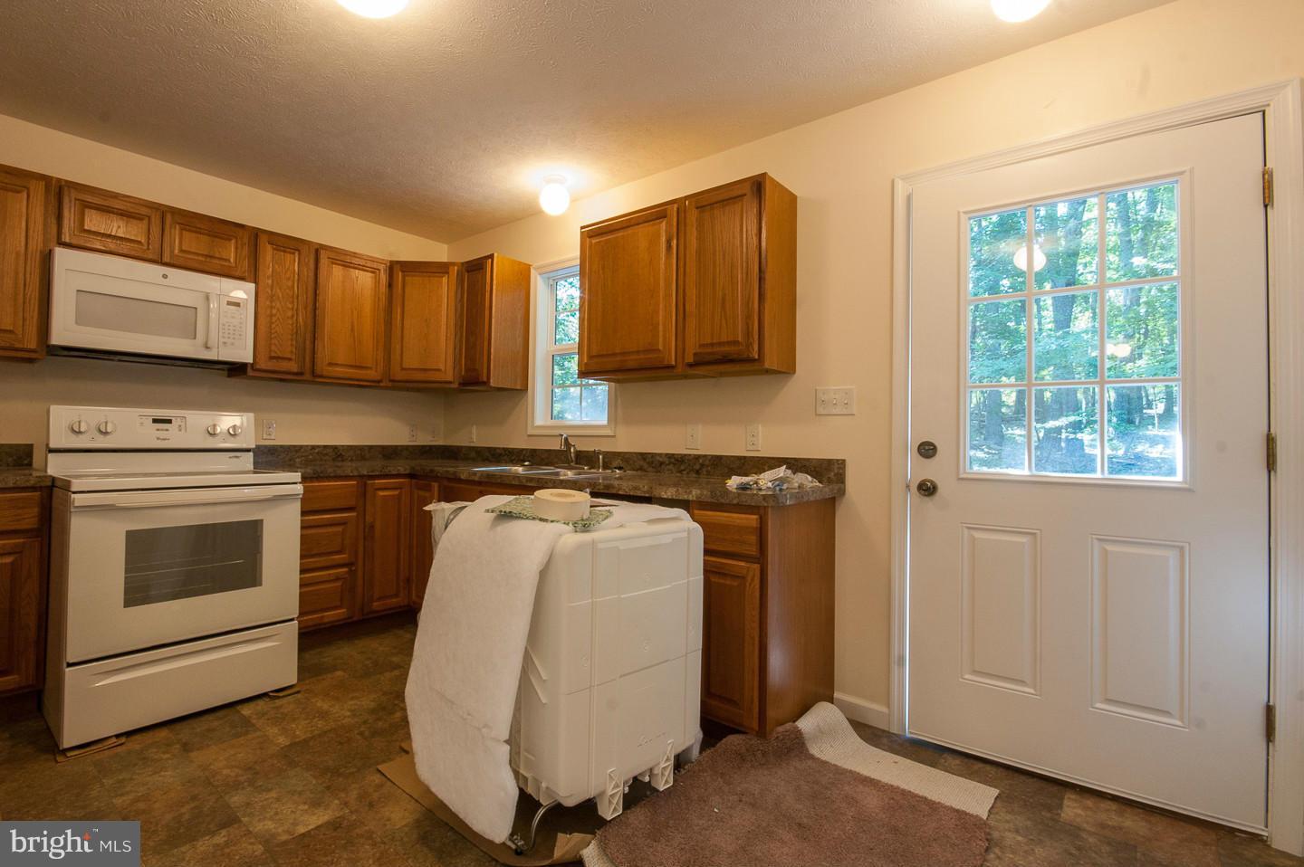 DEER SPRING WOODS - Residential