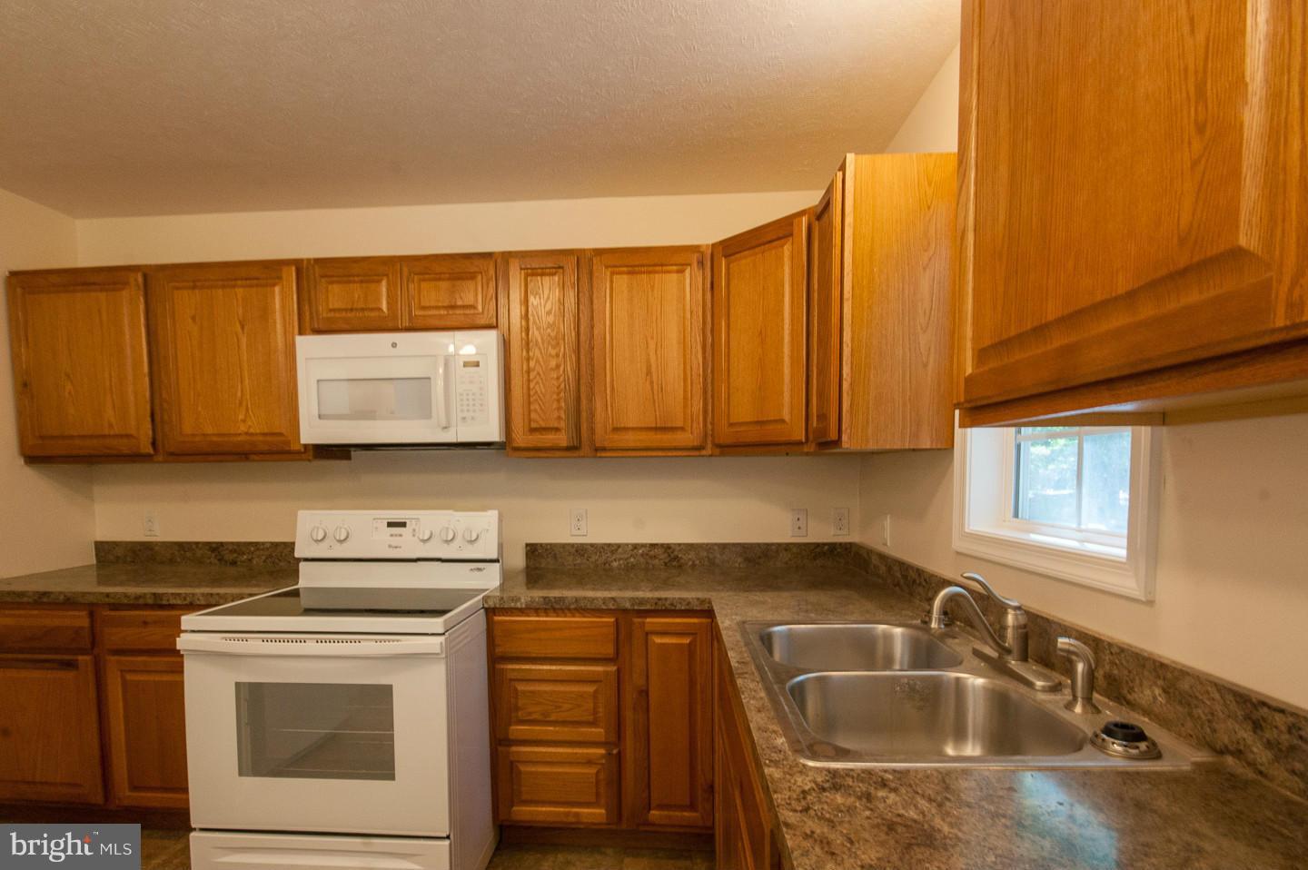 DEER SPRING WOODS - Residential