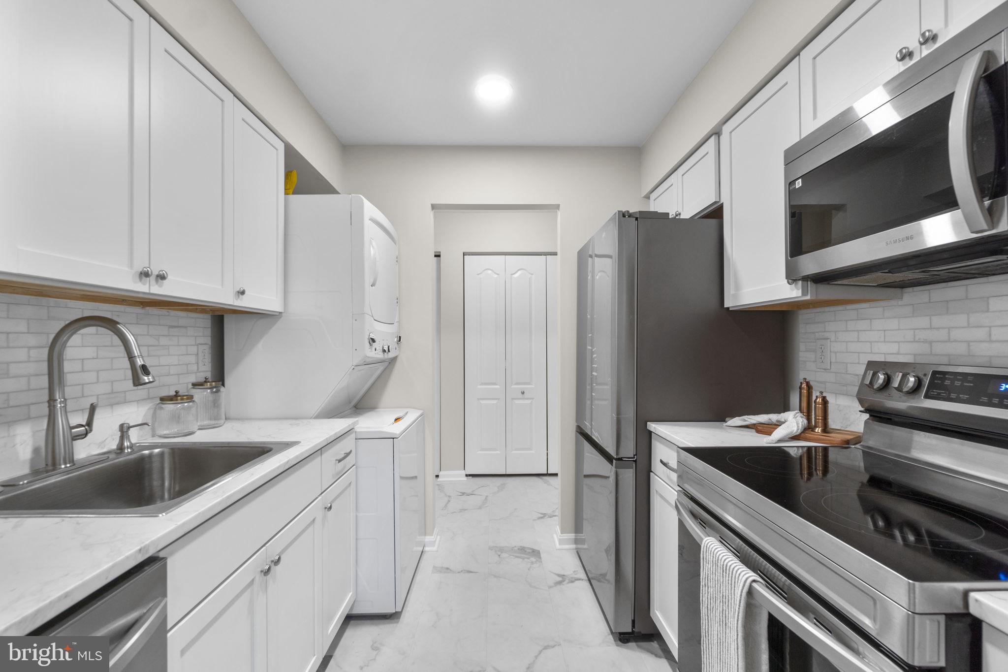 MONTGOMERY RUN - Residential