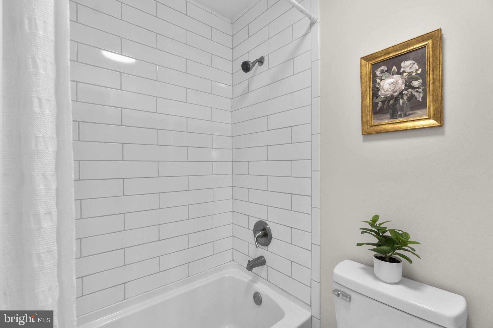 MONTGOMERY RUN - Residential