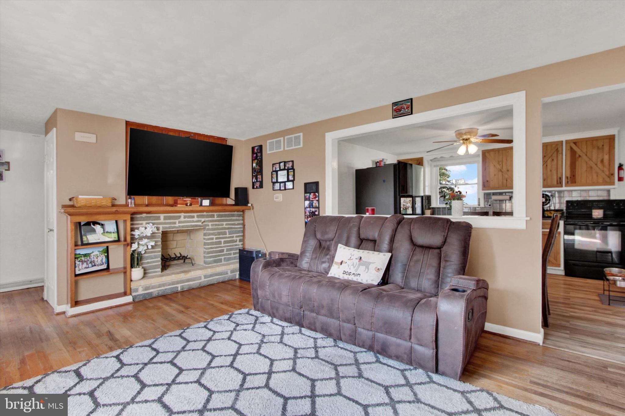 2786 CLEARBROOK BLVD