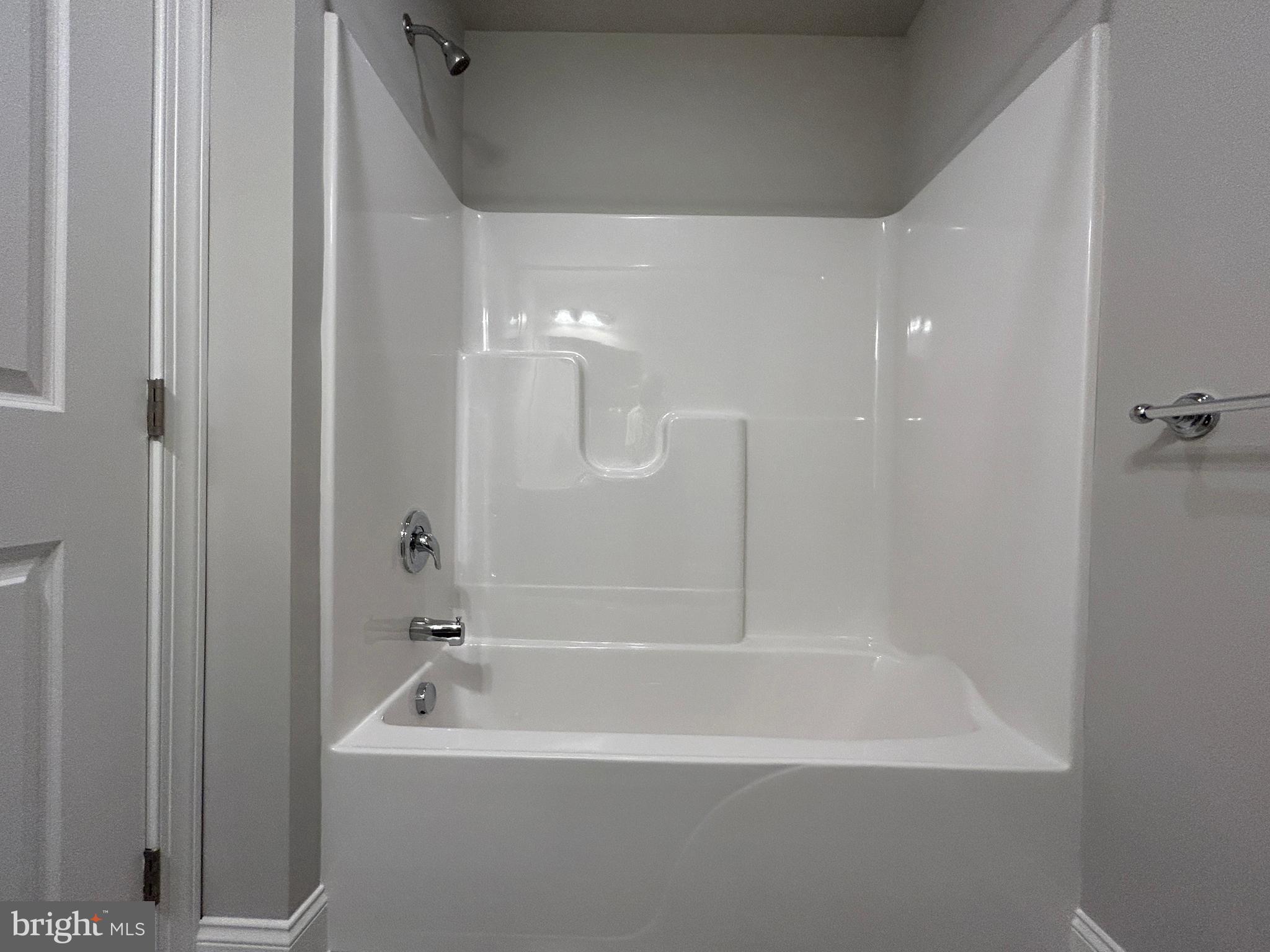 WOODLAND HILLS - Residential