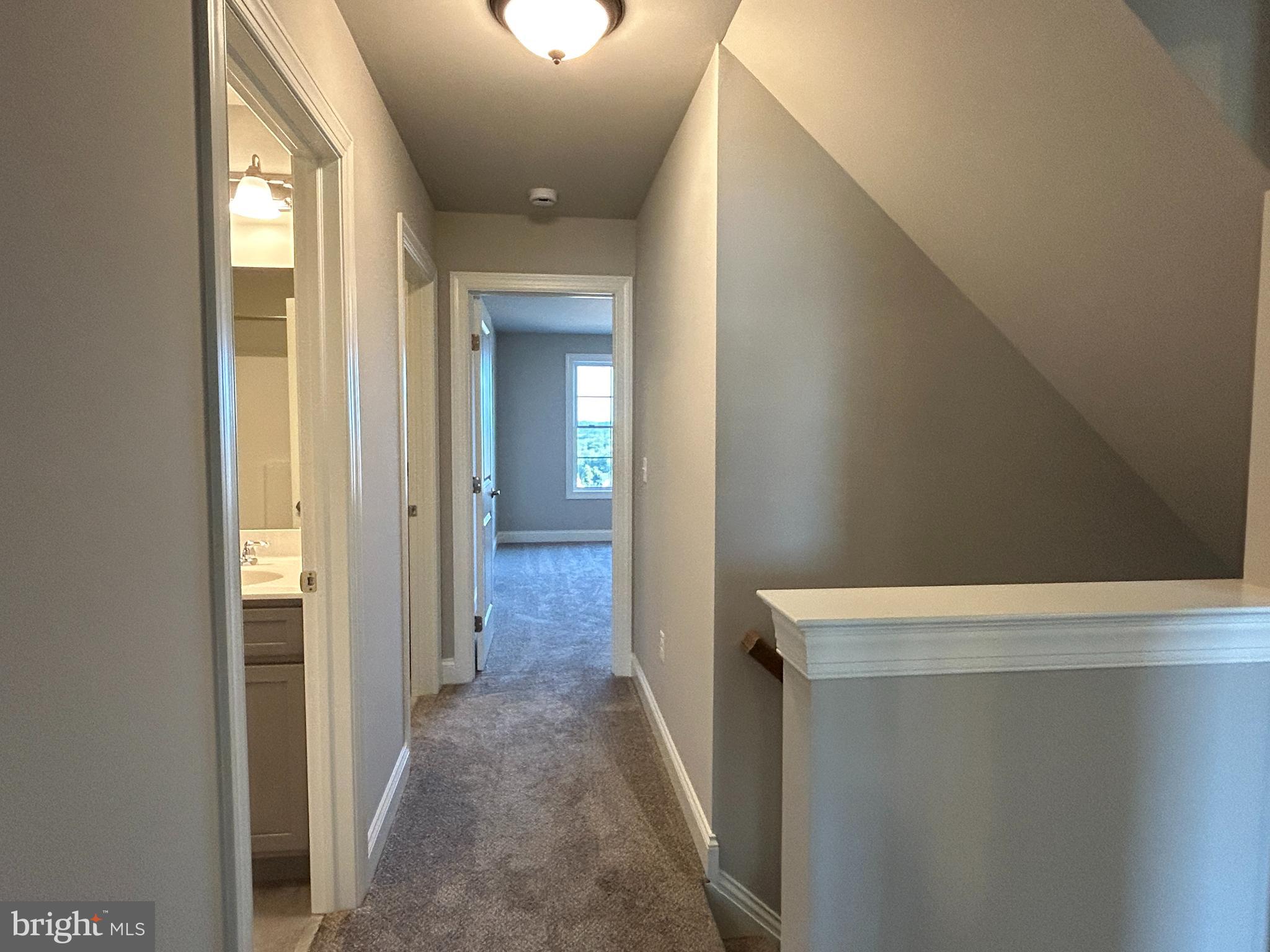 WOODLAND HILLS - Residential