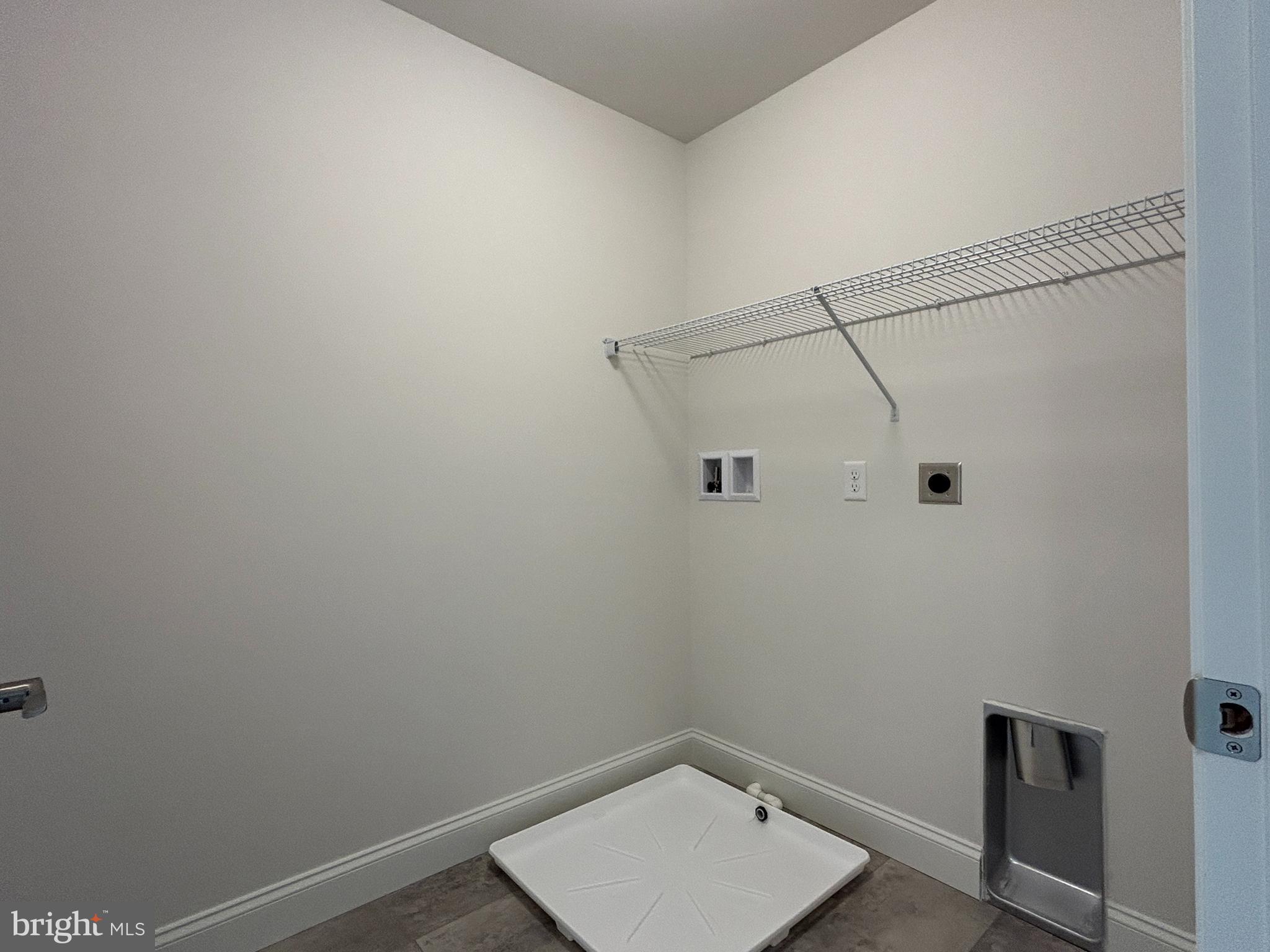 WOODLAND HILLS - Residential