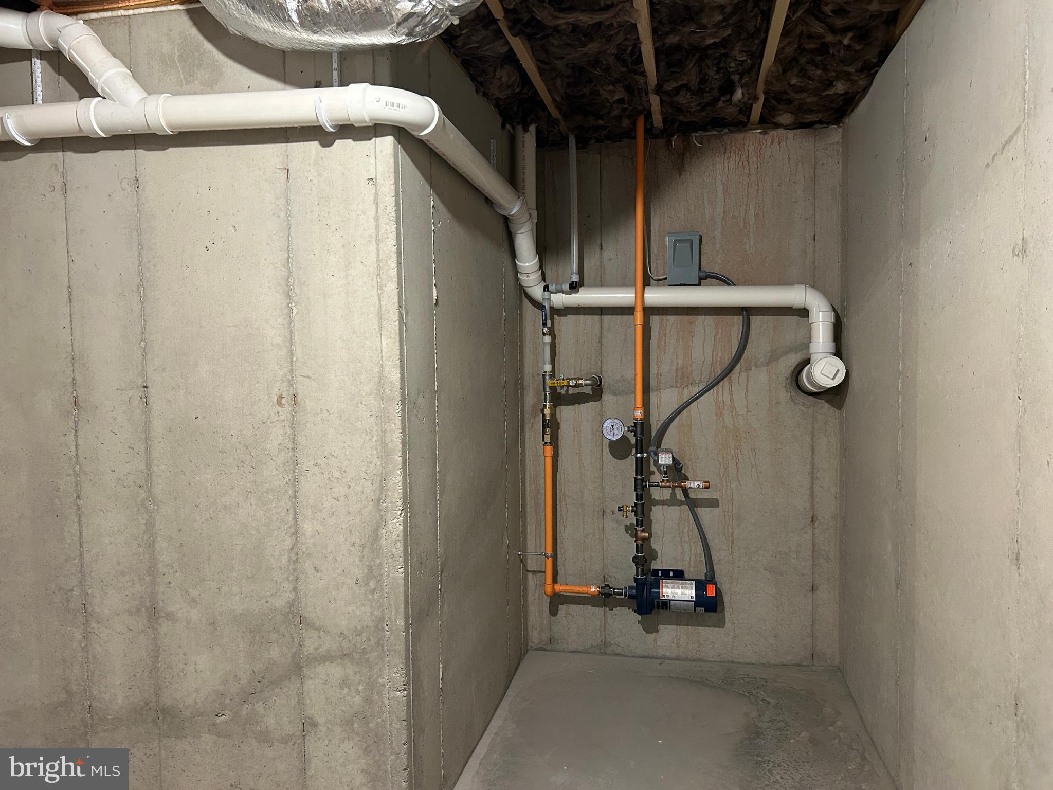 WOODLAND HILLS - Residential