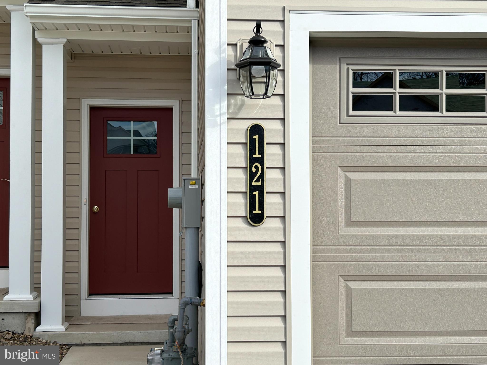 WOODLAND HILLS - Residential