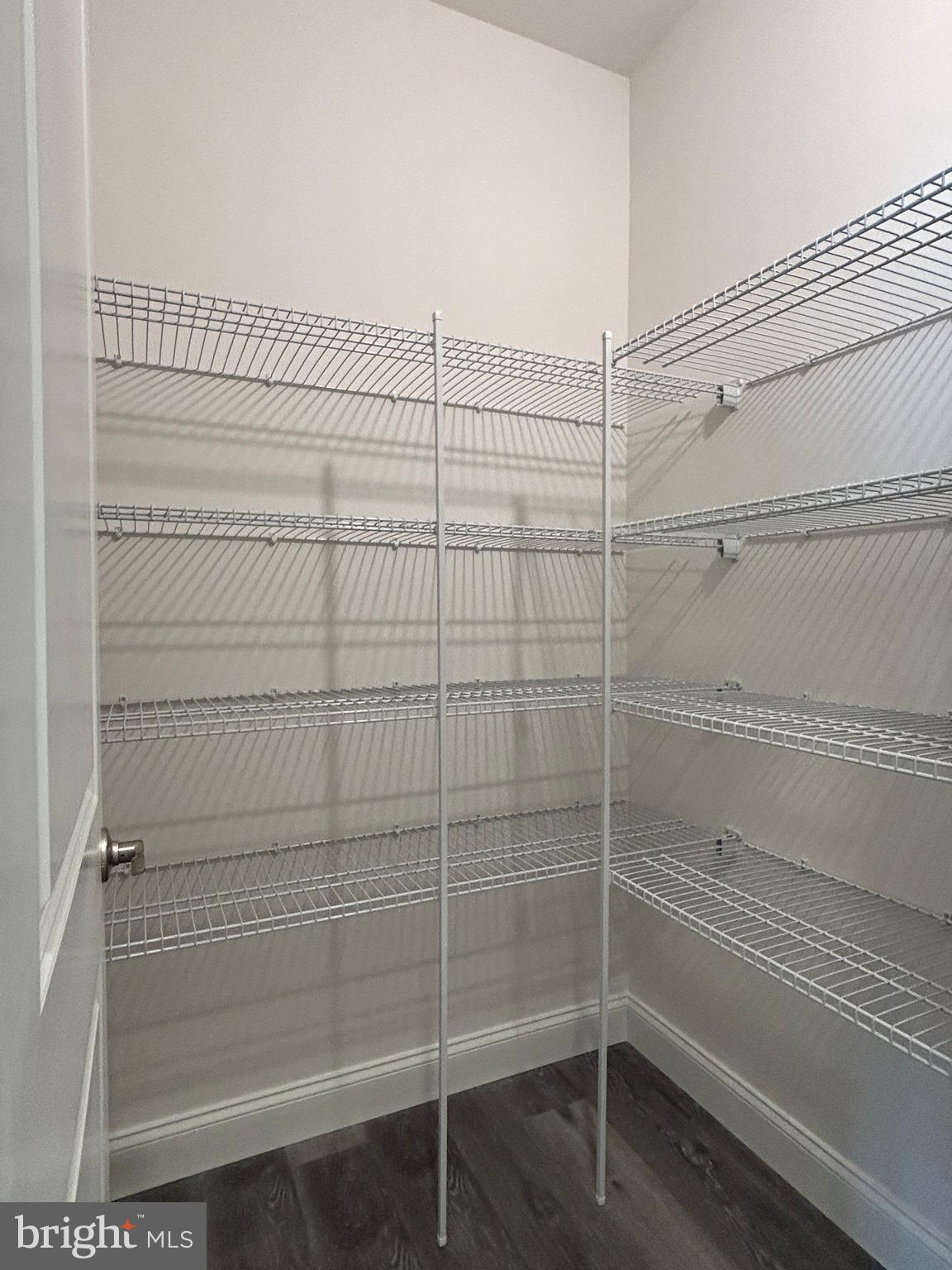 WOODLAND HILLS - Residential