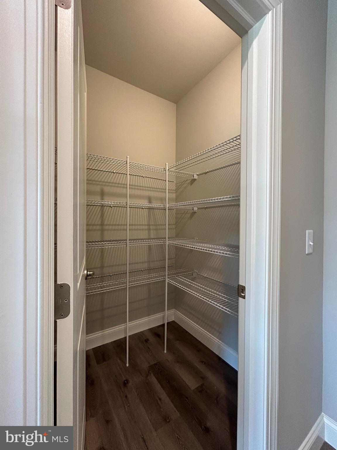 WOODLAND HILLS - Residential