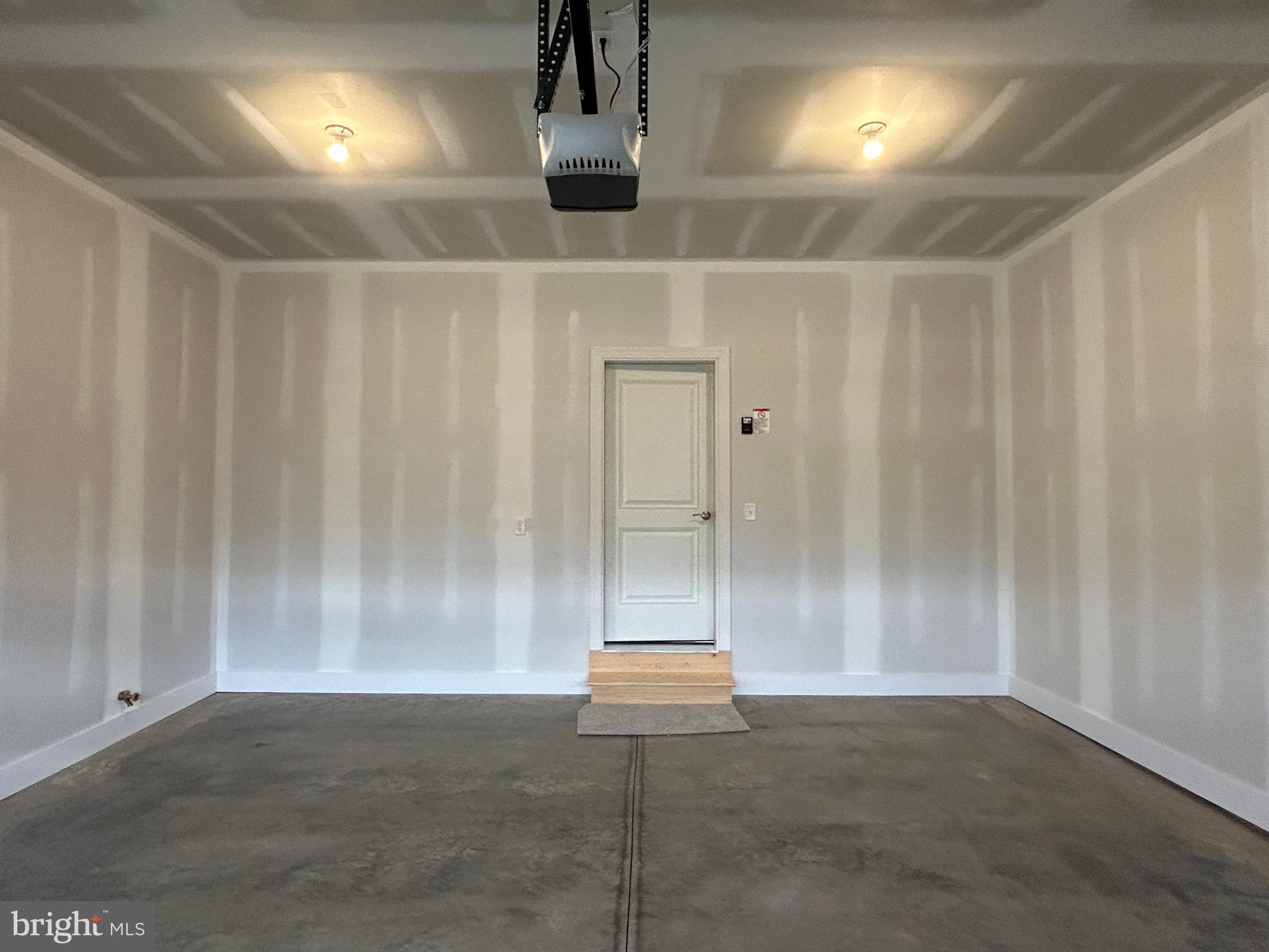 WOODLAND HILLS - Residential