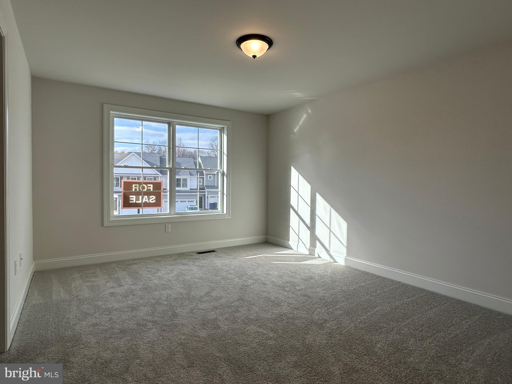 WOODLAND HILLS - Residential