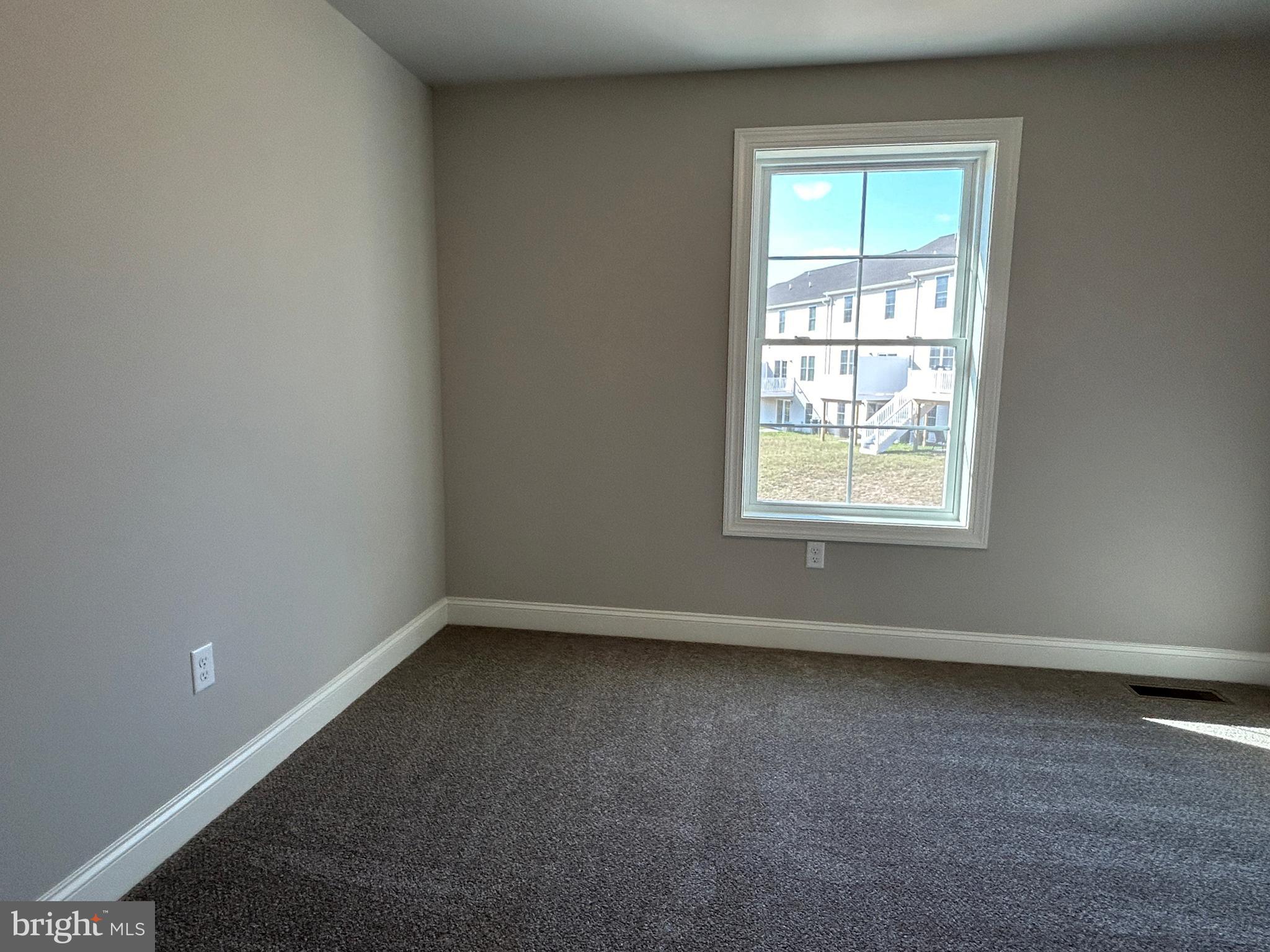 WOODLAND HILLS - Residential