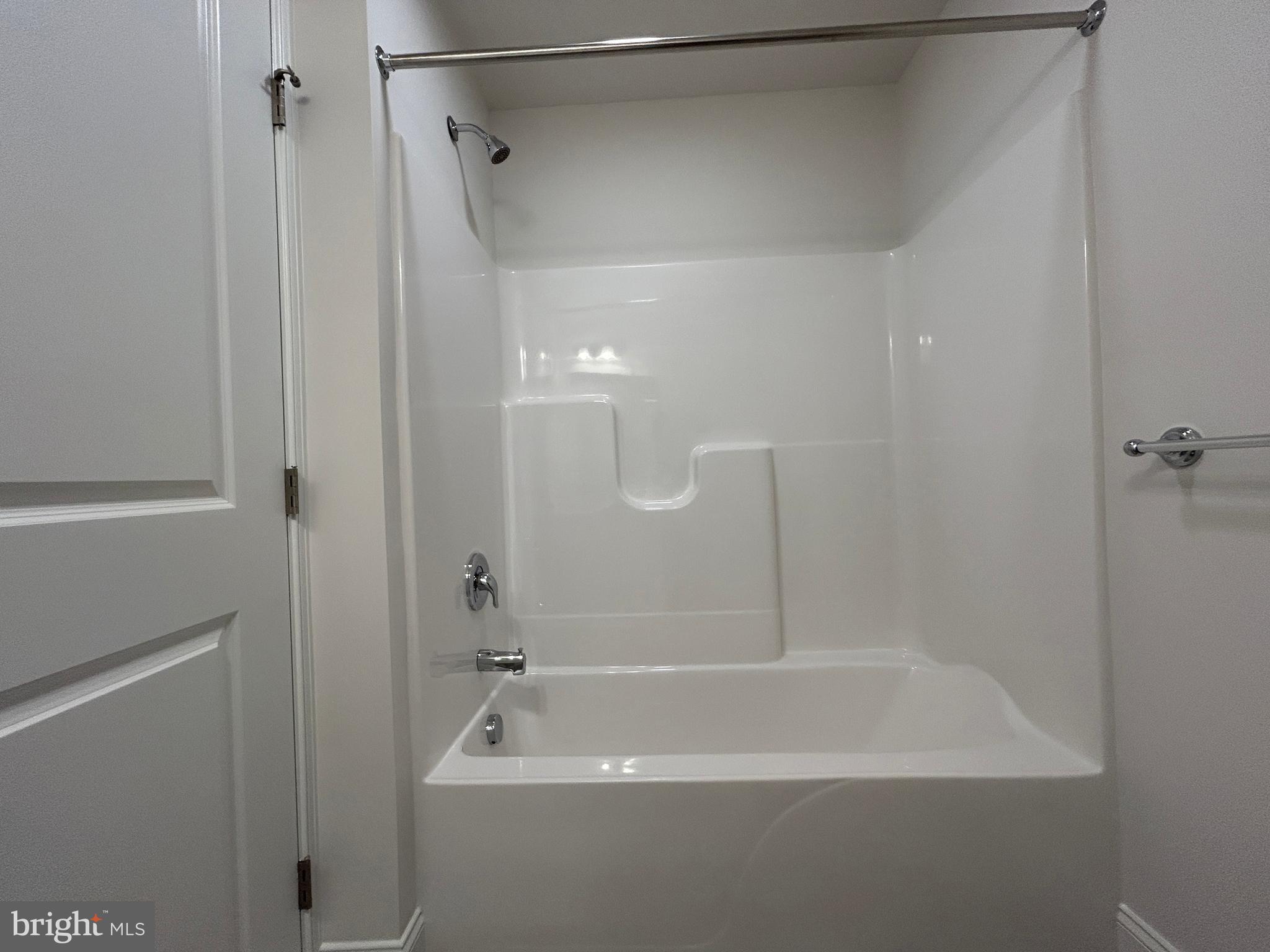 WOODLAND HILLS - Residential