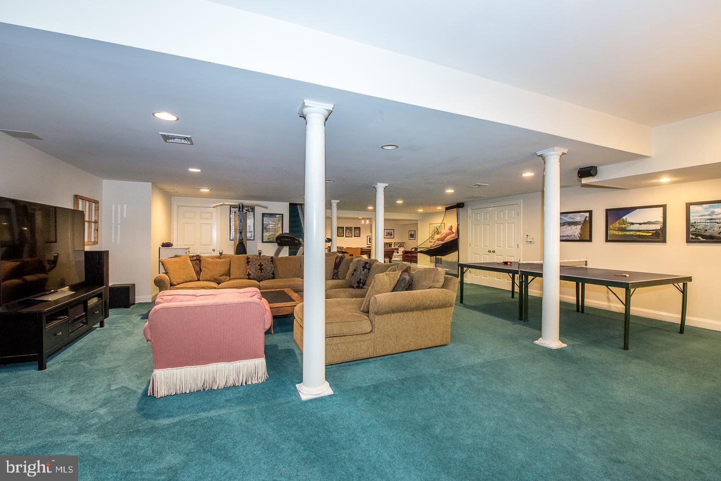 BROOKE FARM - Residential