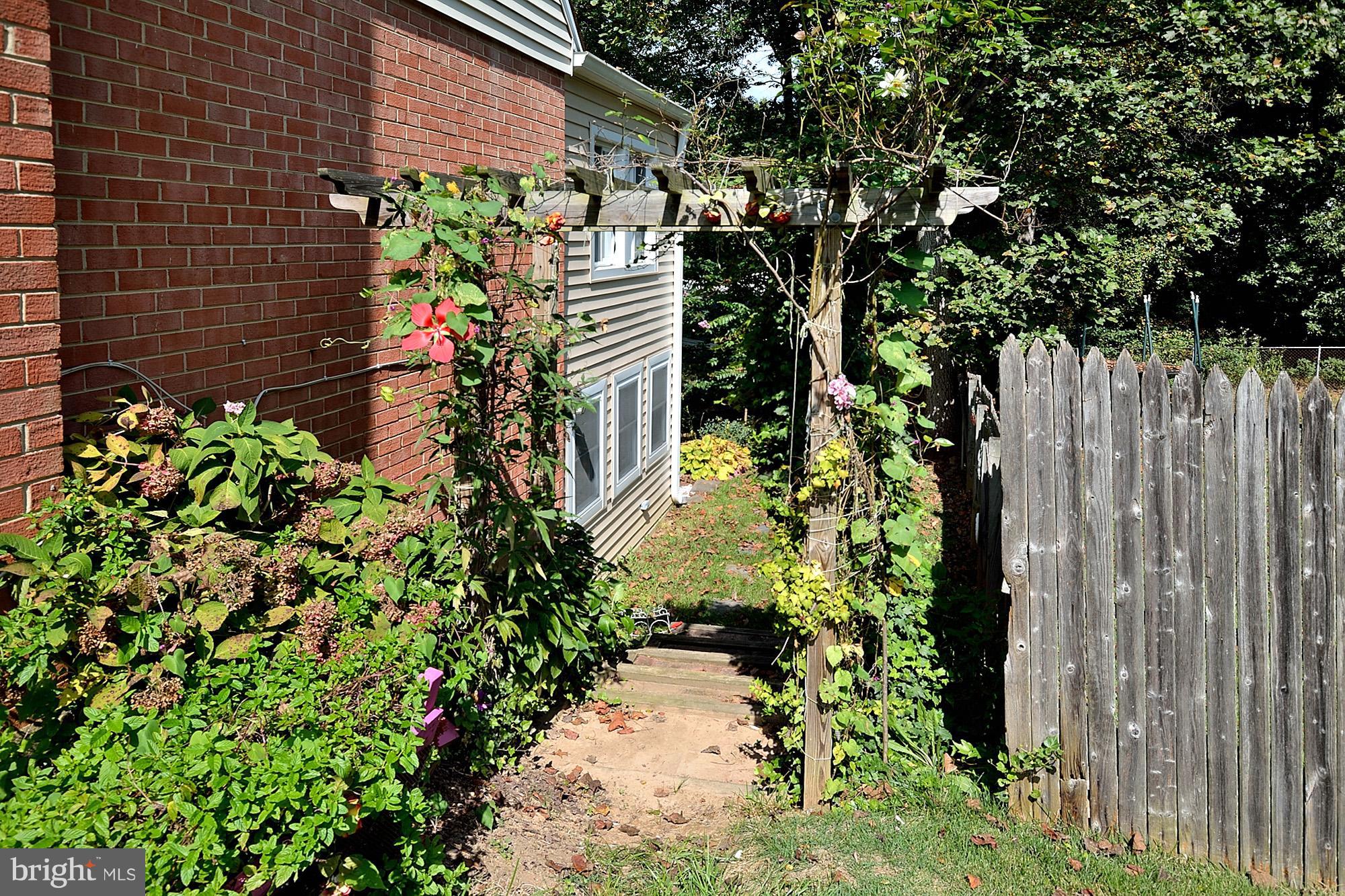 KINGS PARK WEST - Residential