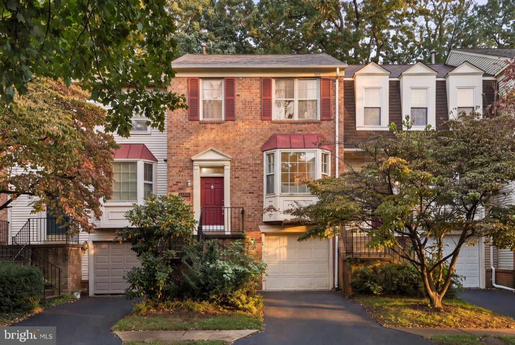 Photo of 12222 Apple Orchard Court, FAIRFAX, VA 22033 (MLS # VAFX2346606)