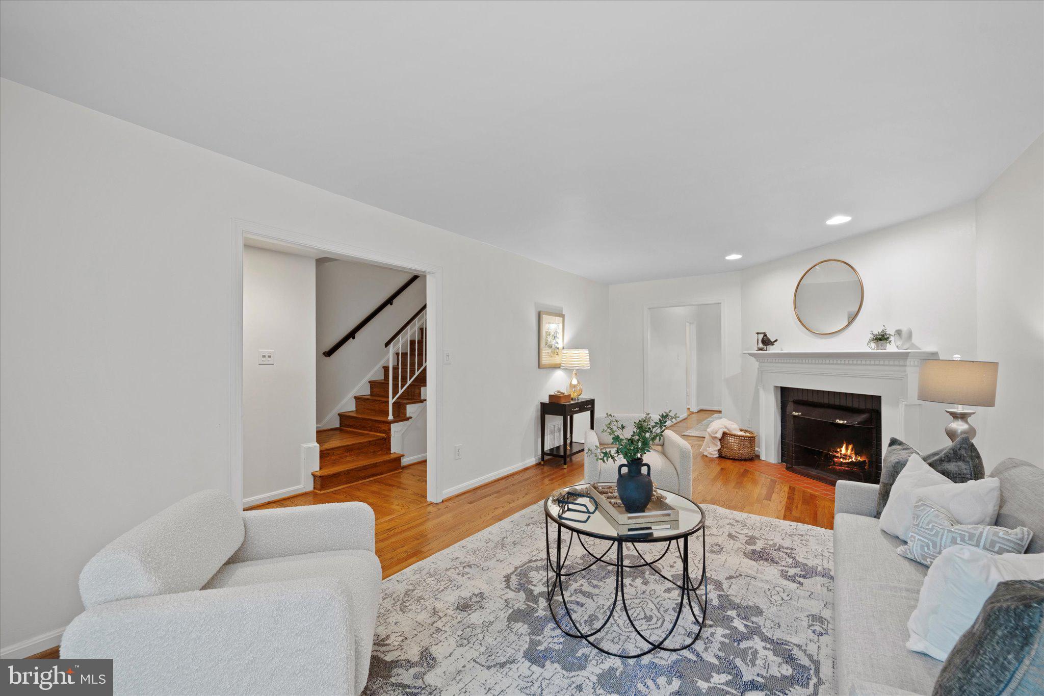 1156 KENSINGTON ROAD