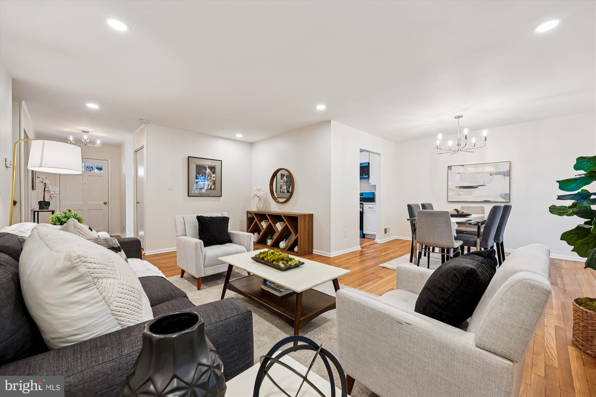 BEL PRE WOODS - Residential