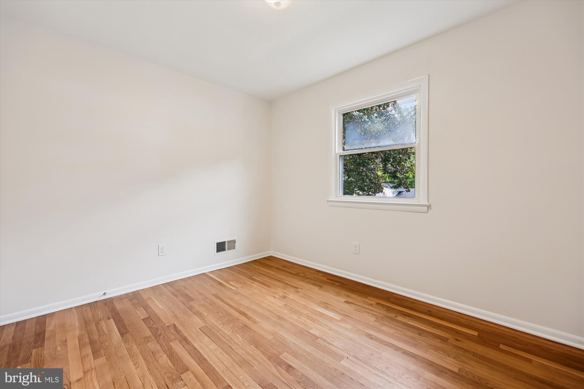 BEL PRE WOODS - Residential