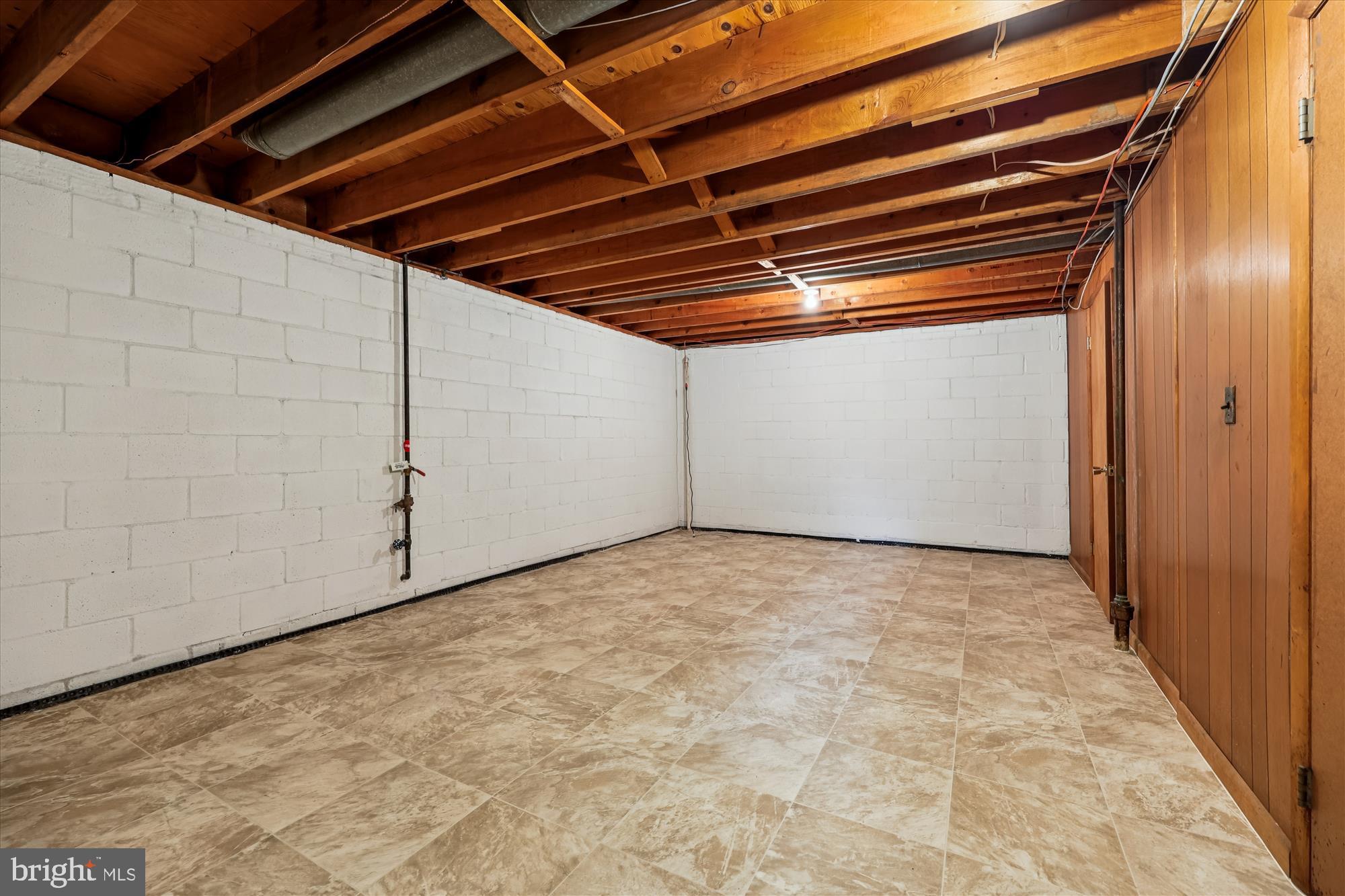 BEL PRE WOODS - Residential