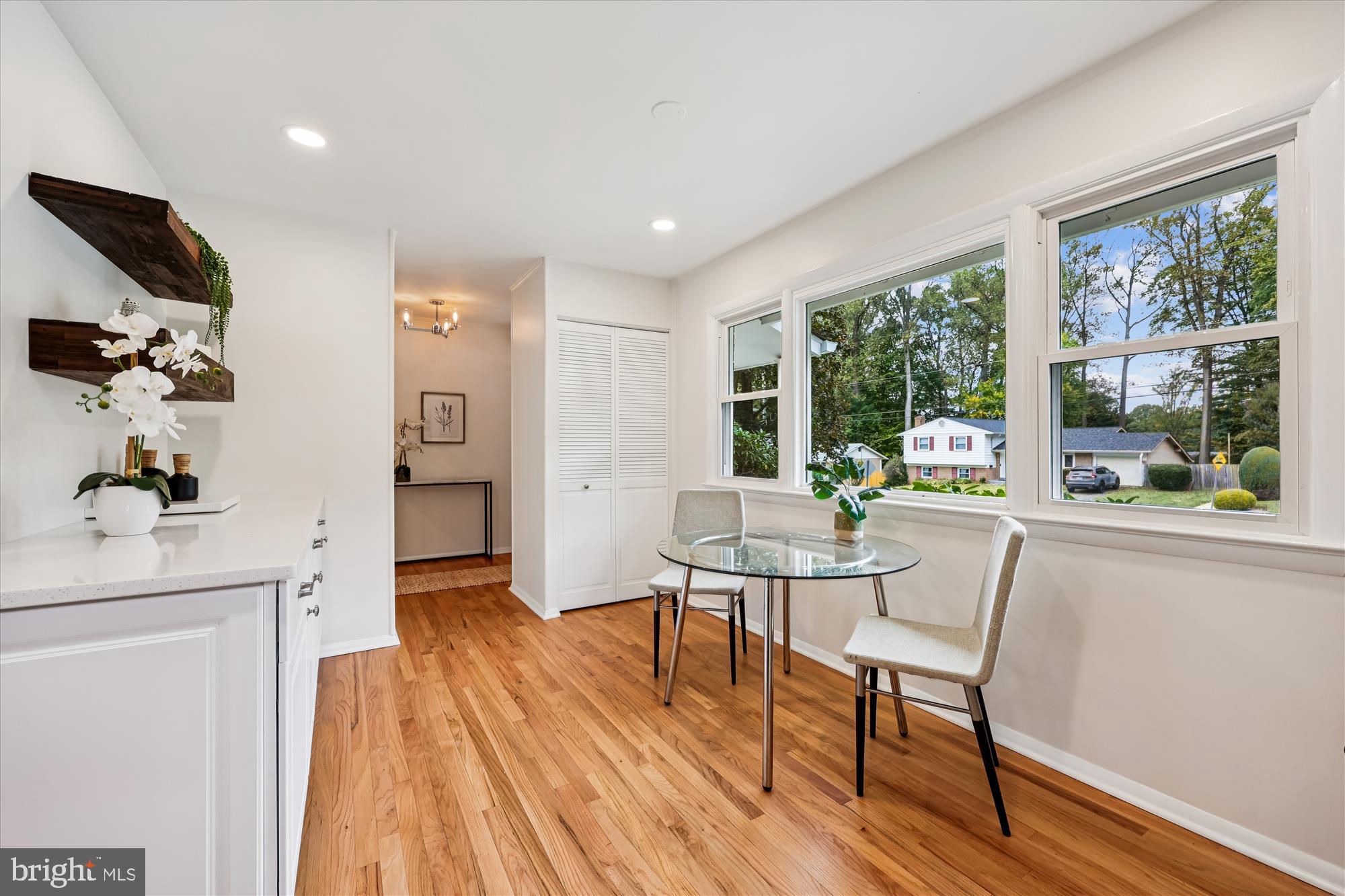 BEL PRE WOODS - Residential