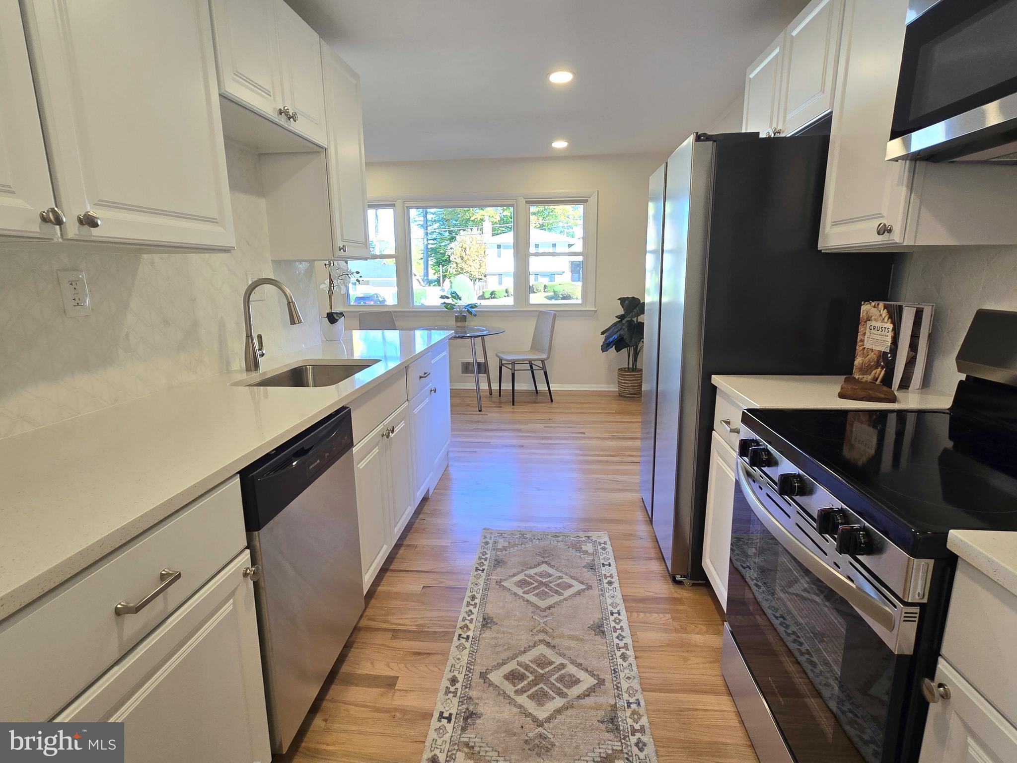 BEL PRE WOODS - Residential