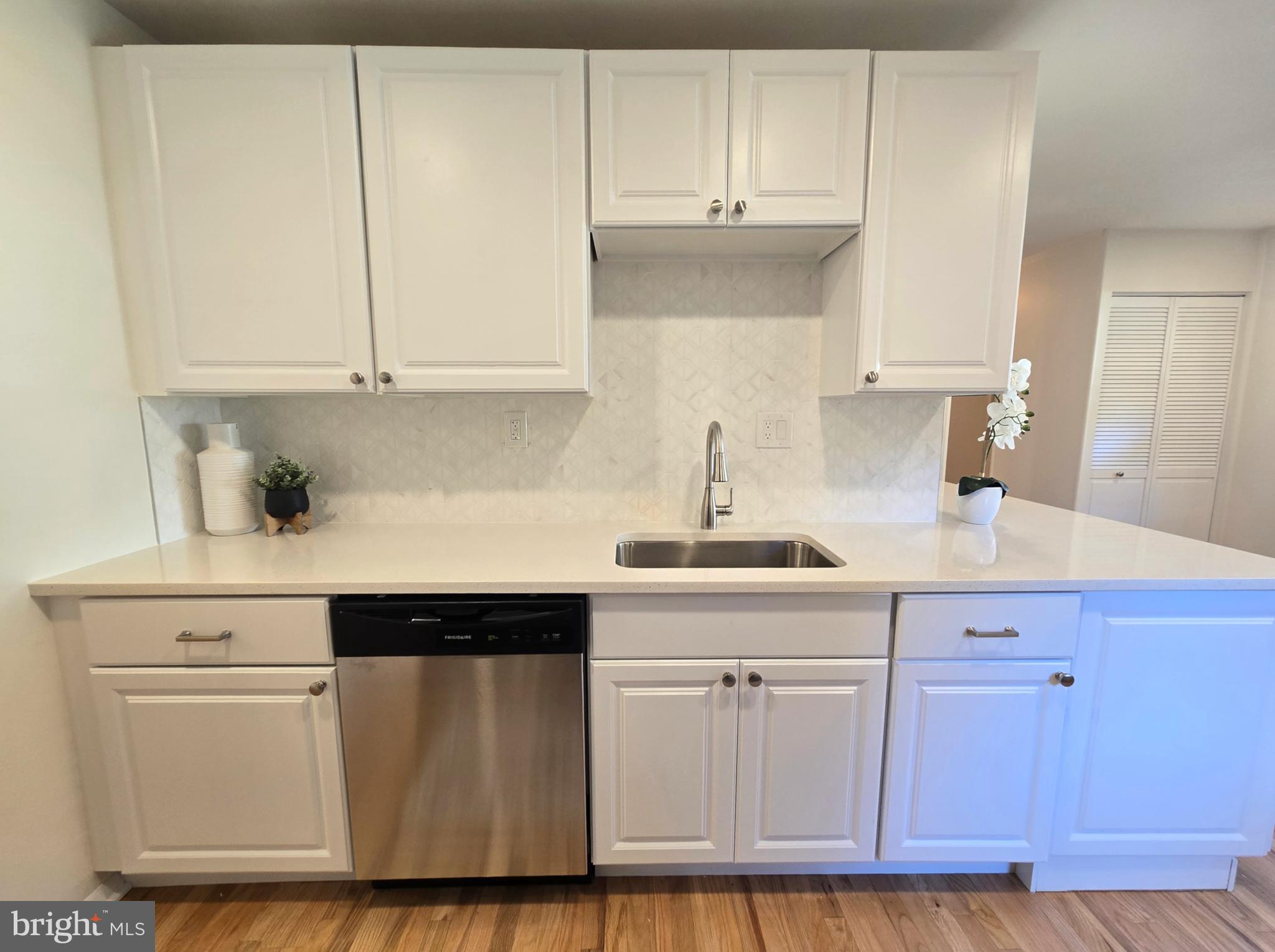 BEL PRE WOODS - Residential