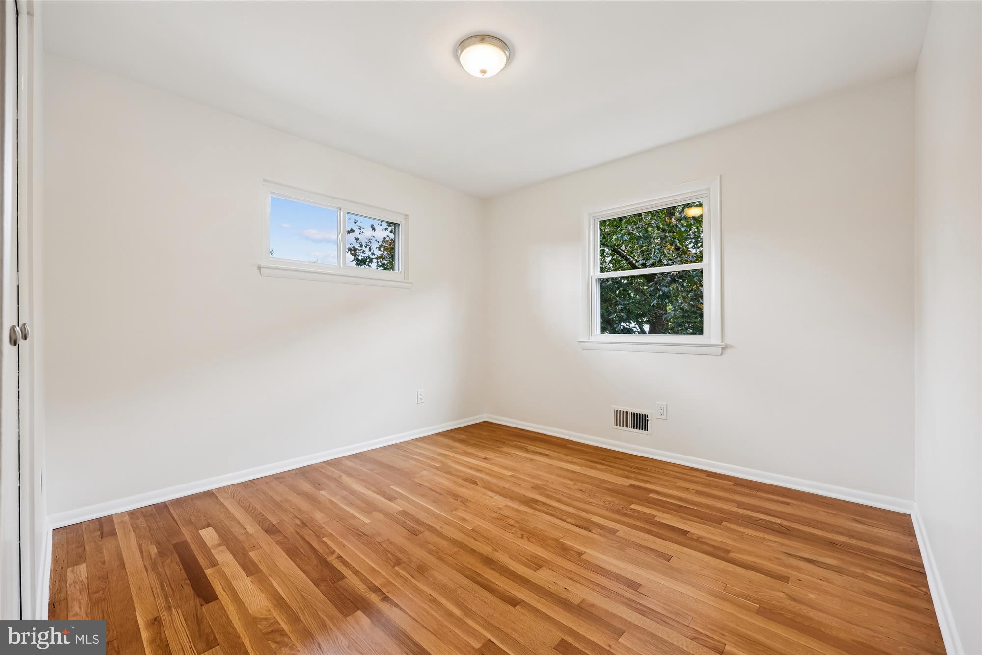 BEL PRE WOODS - Residential