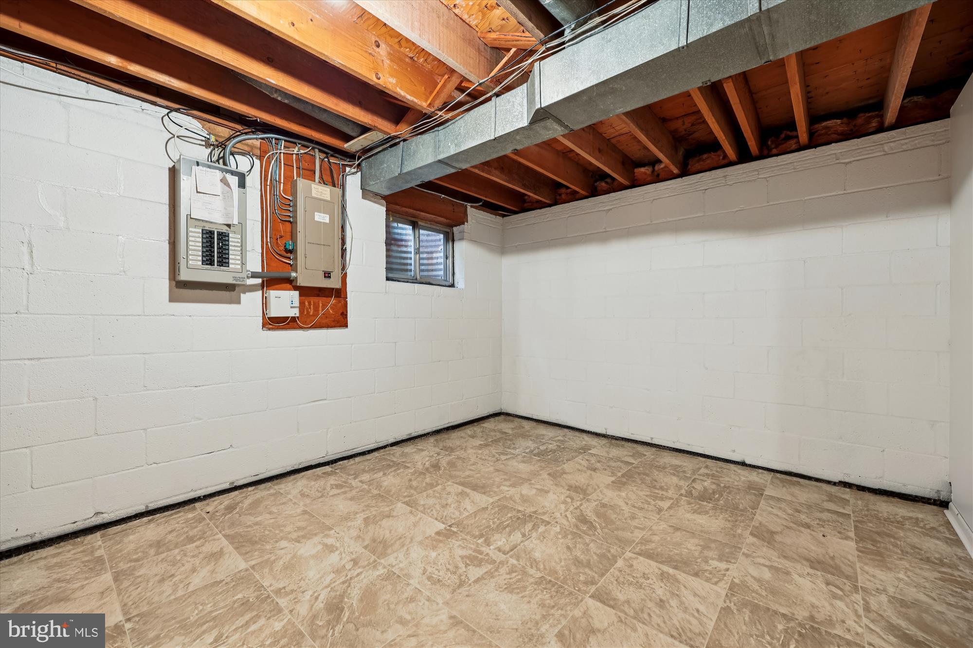 BEL PRE WOODS - Residential