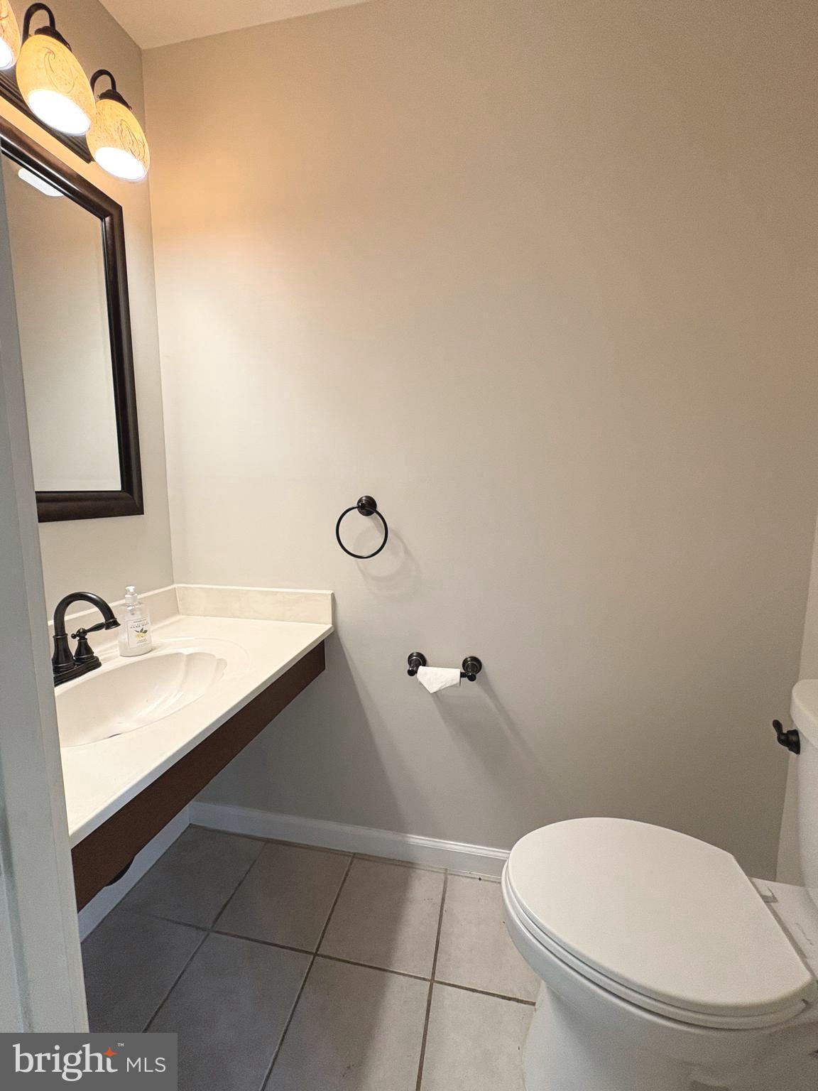 LAKE RIDGE - Residential Lease