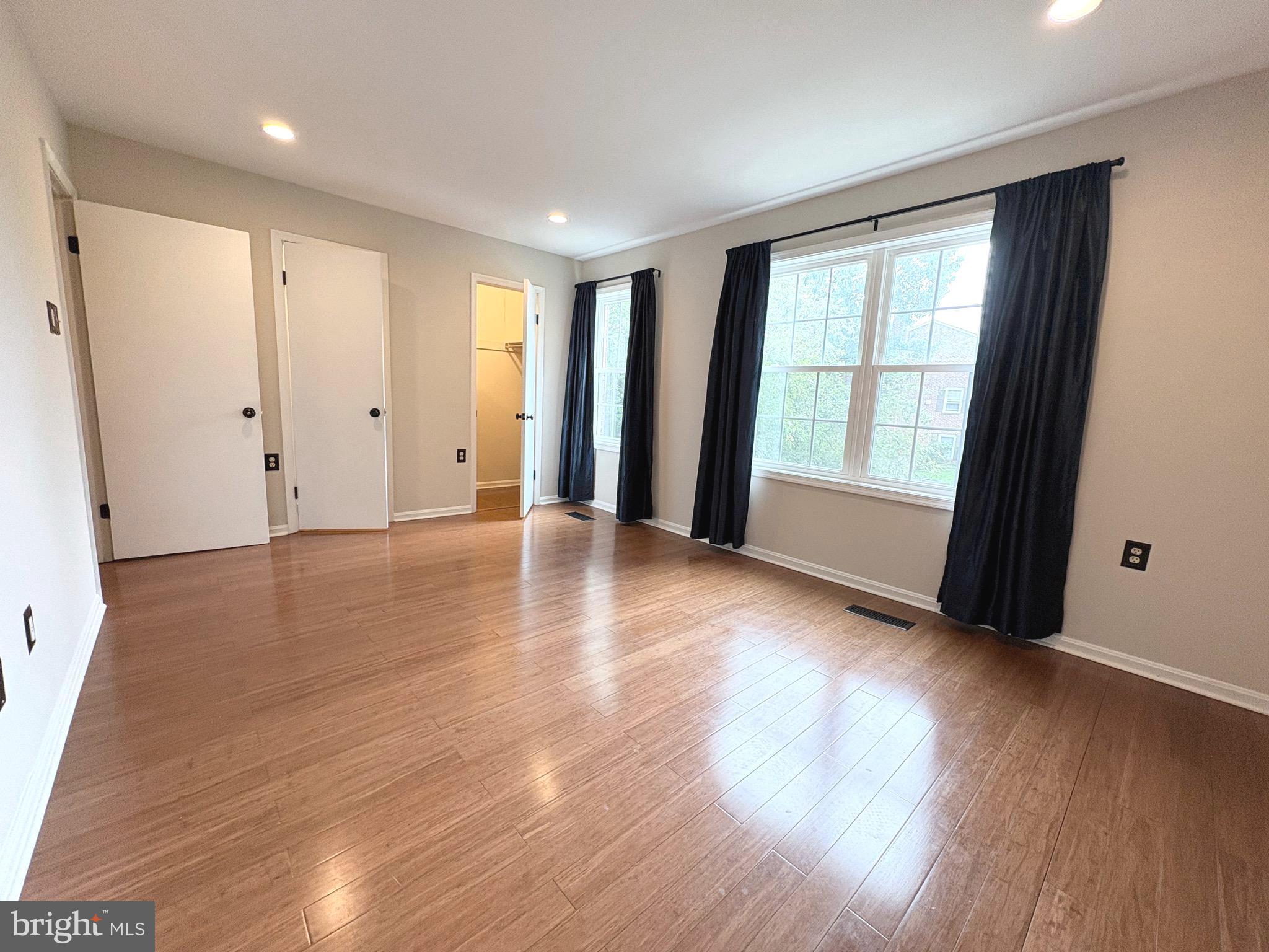 LAKE RIDGE - Residential Lease