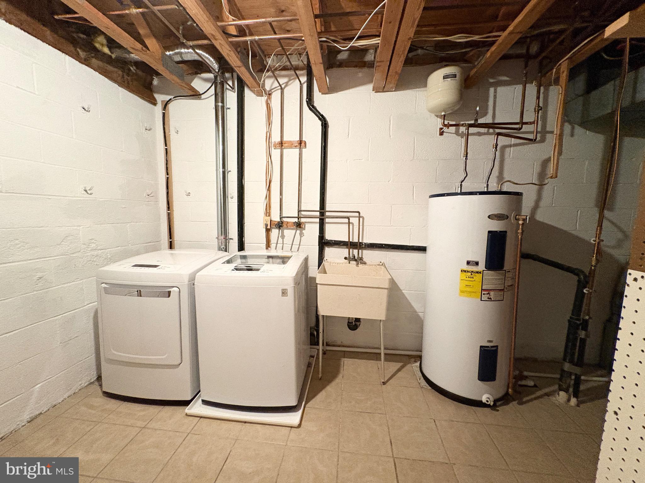 LAKE RIDGE - Residential Lease