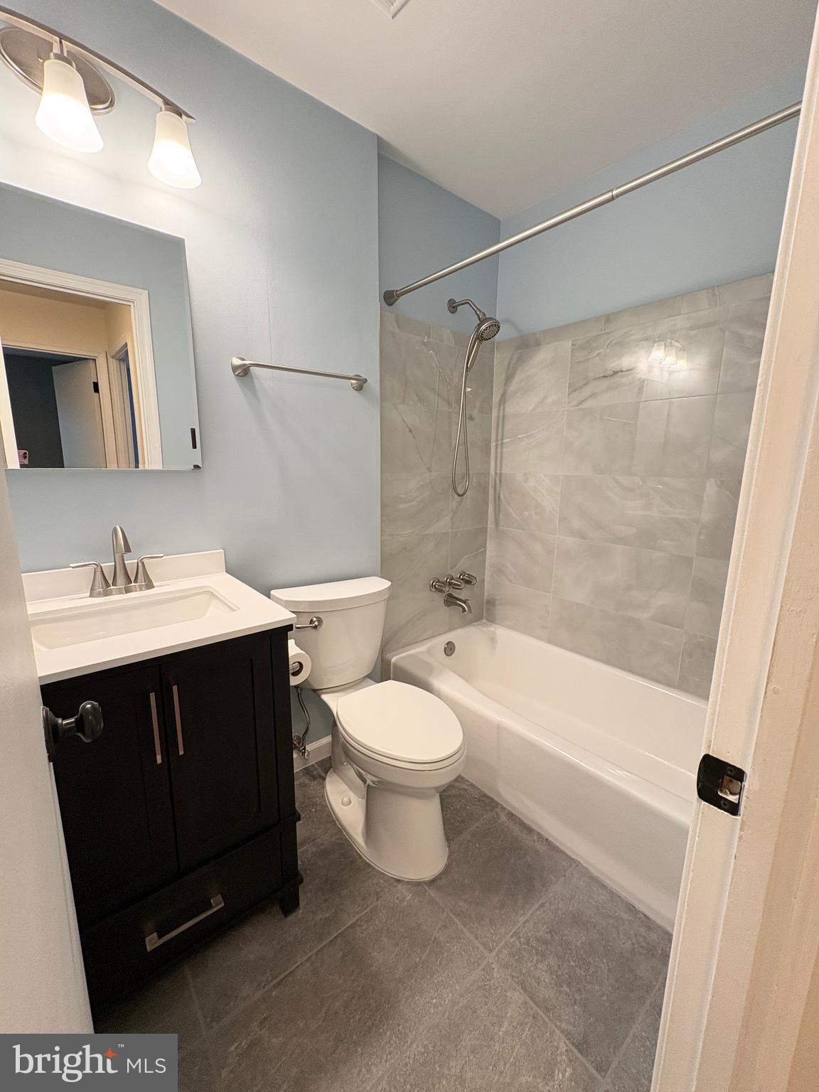 LAKE RIDGE - Residential Lease