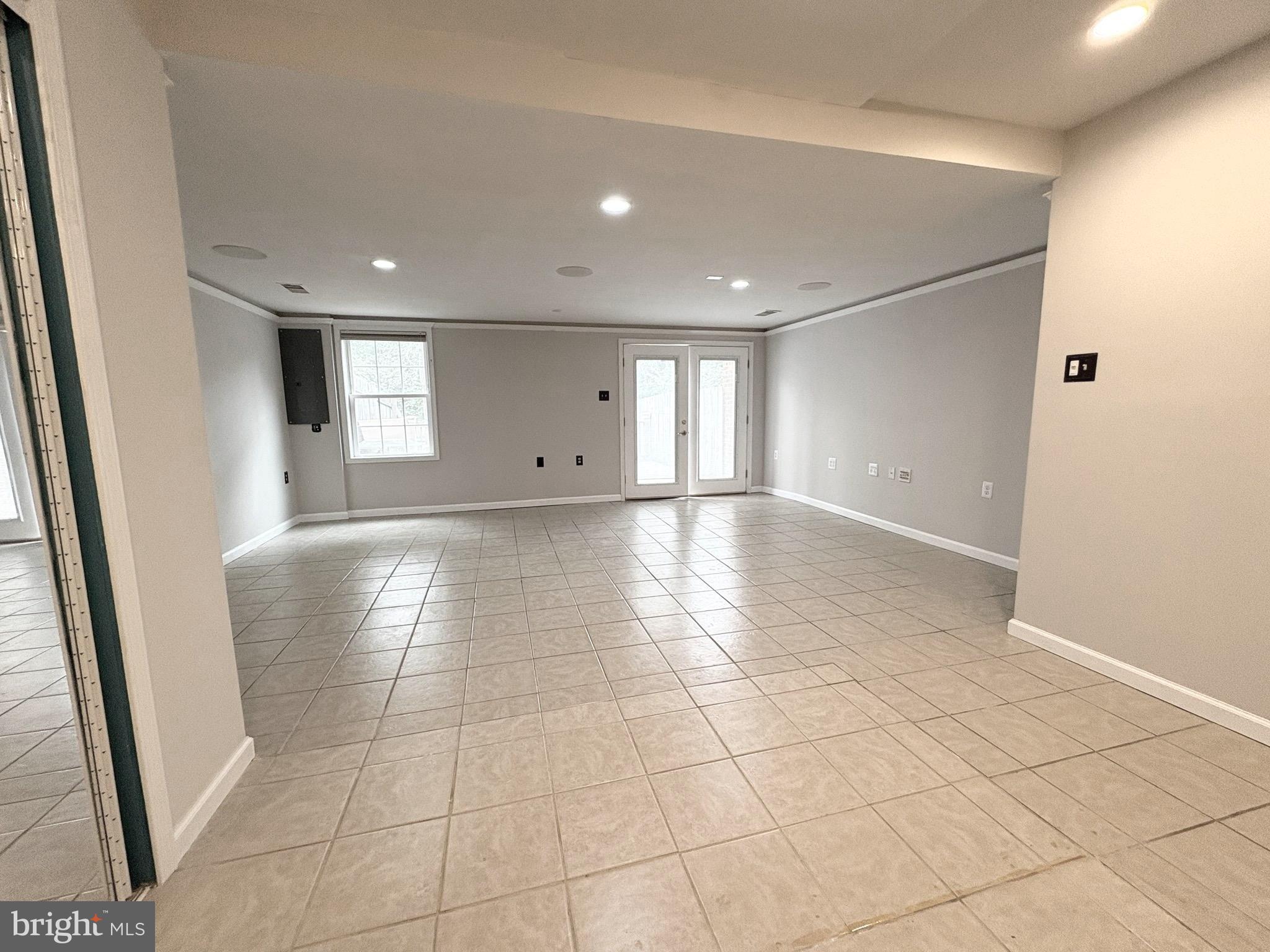 LAKE RIDGE - Residential Lease