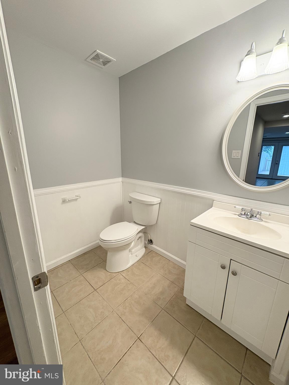 LAKE RIDGE - Residential Lease