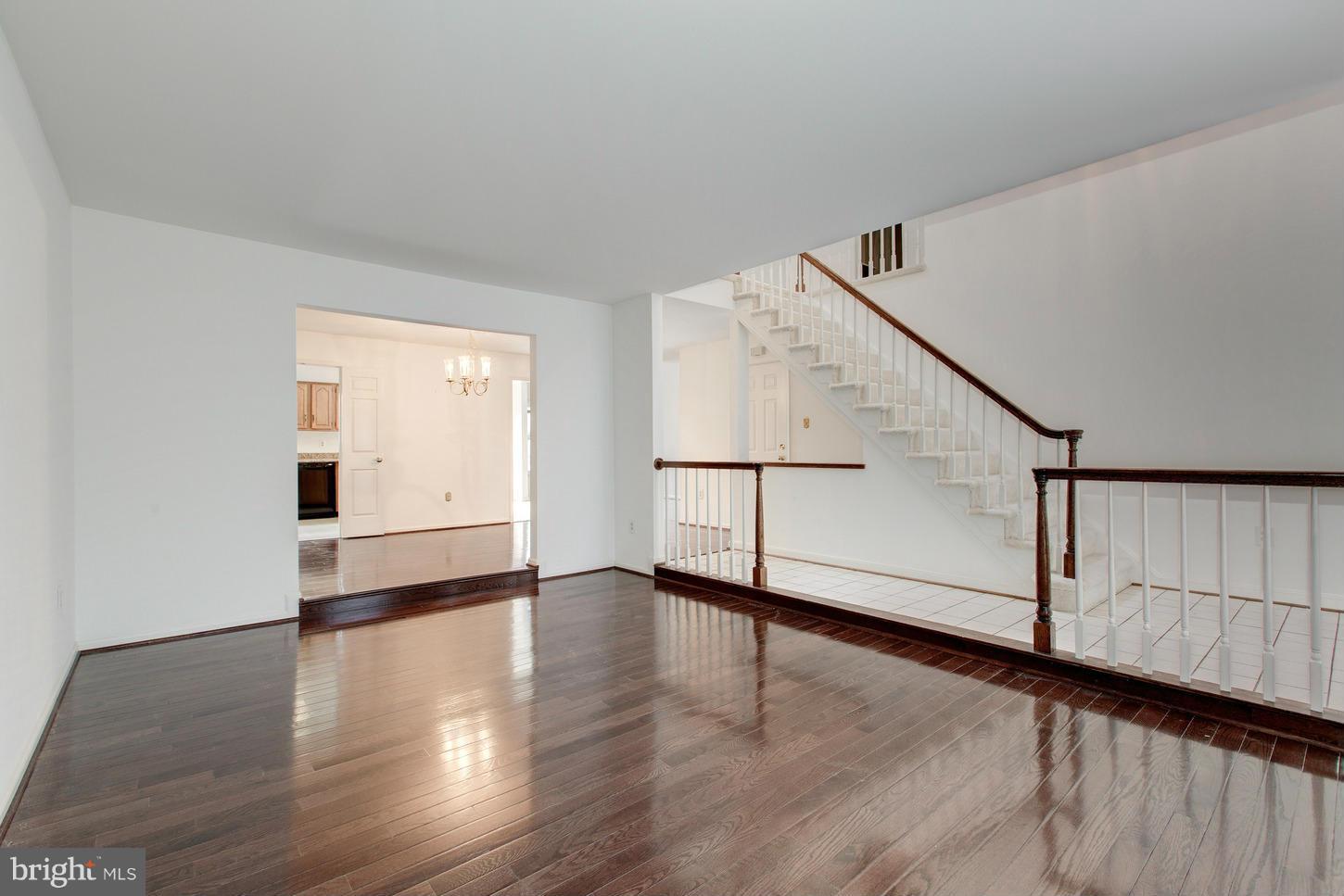 FALLSBERRY - Residential Lease