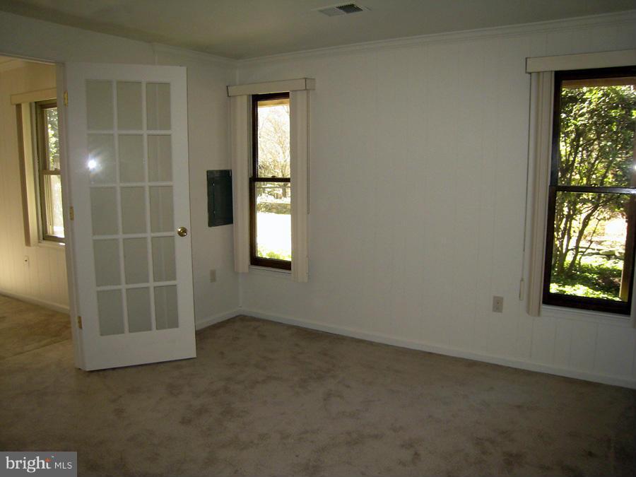 FALLSBERRY - Residential Lease