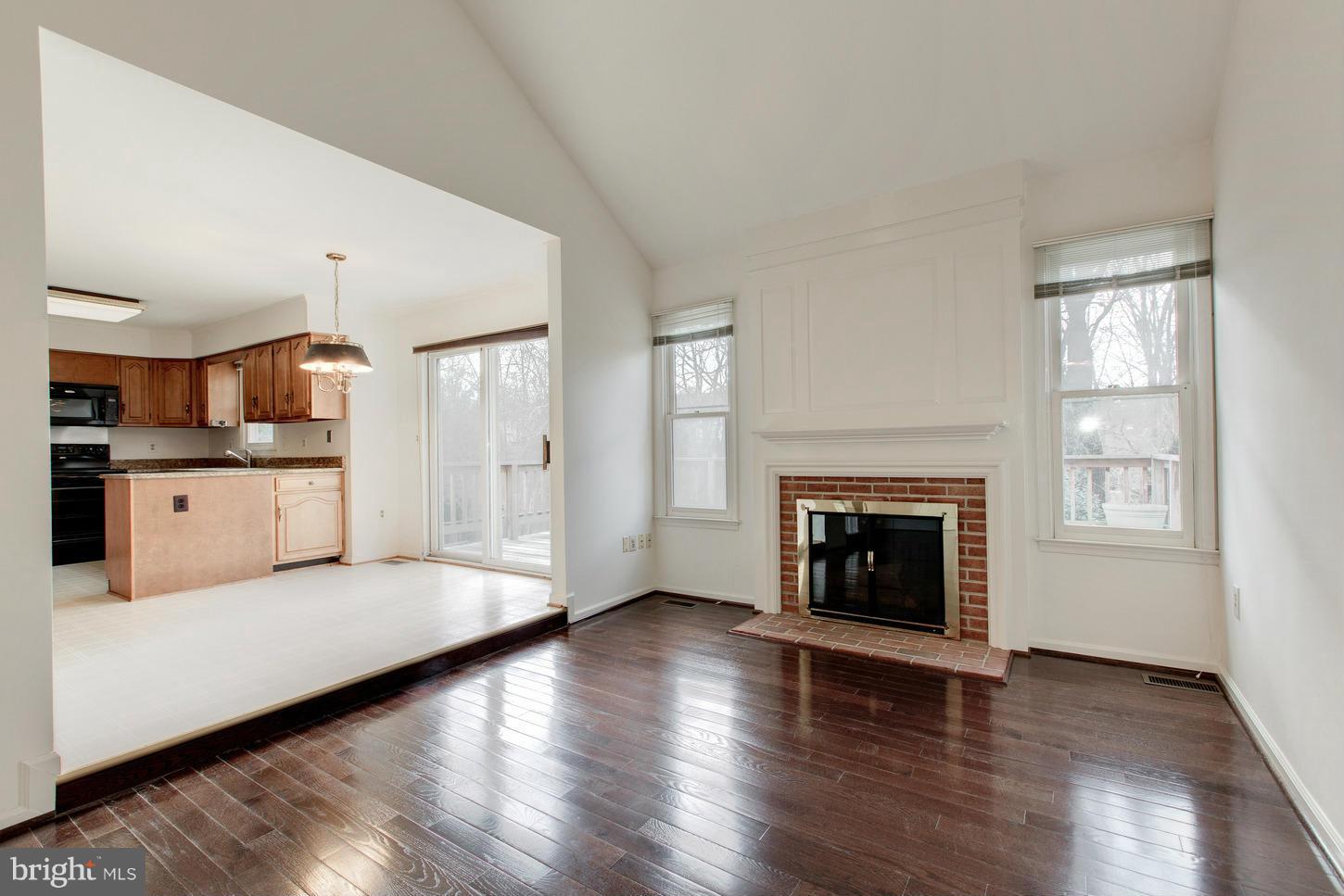 FALLSBERRY - Residential Lease