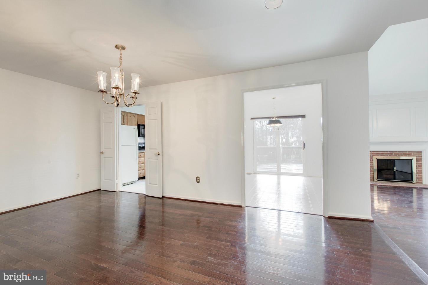 FALLSBERRY - Residential Lease